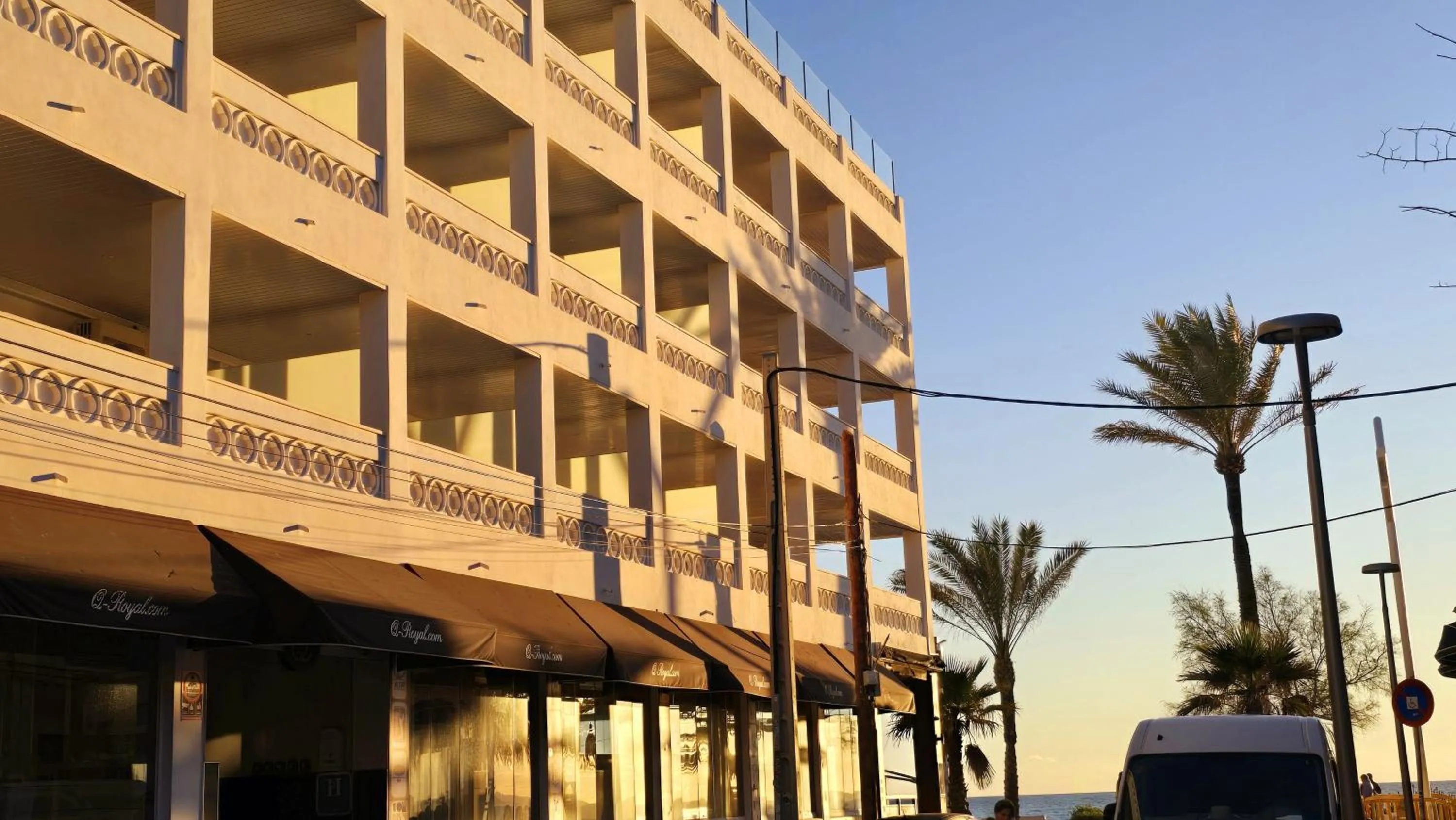 Property building in Q-Royal Skylounge