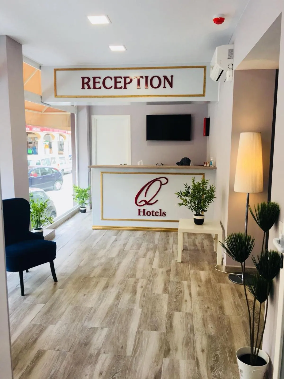 Lobby or reception in Q-Royal Skylounge