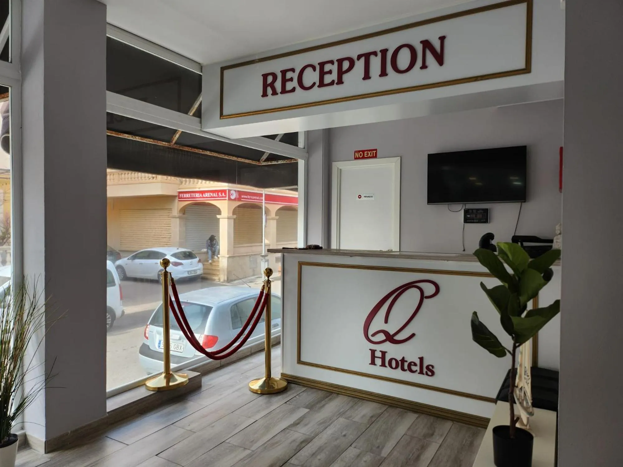 Lobby or reception in Q-Royal Skylounge