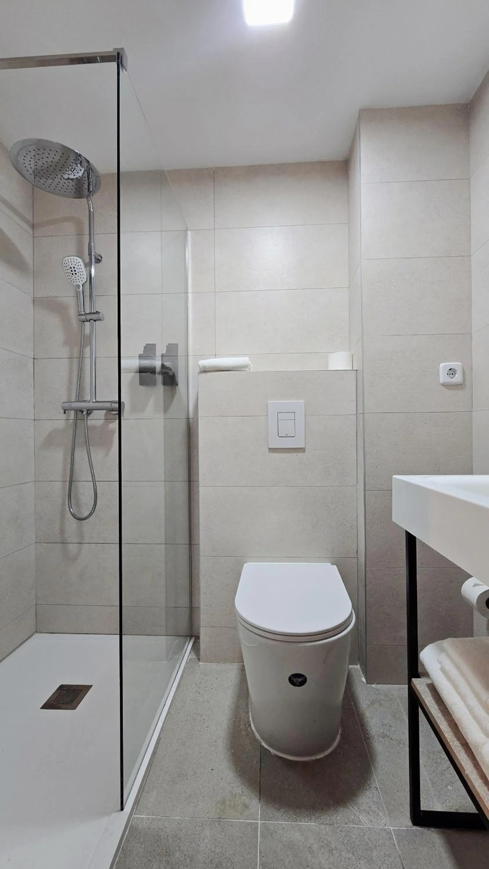 Bathroom in Q-Royal Skylounge