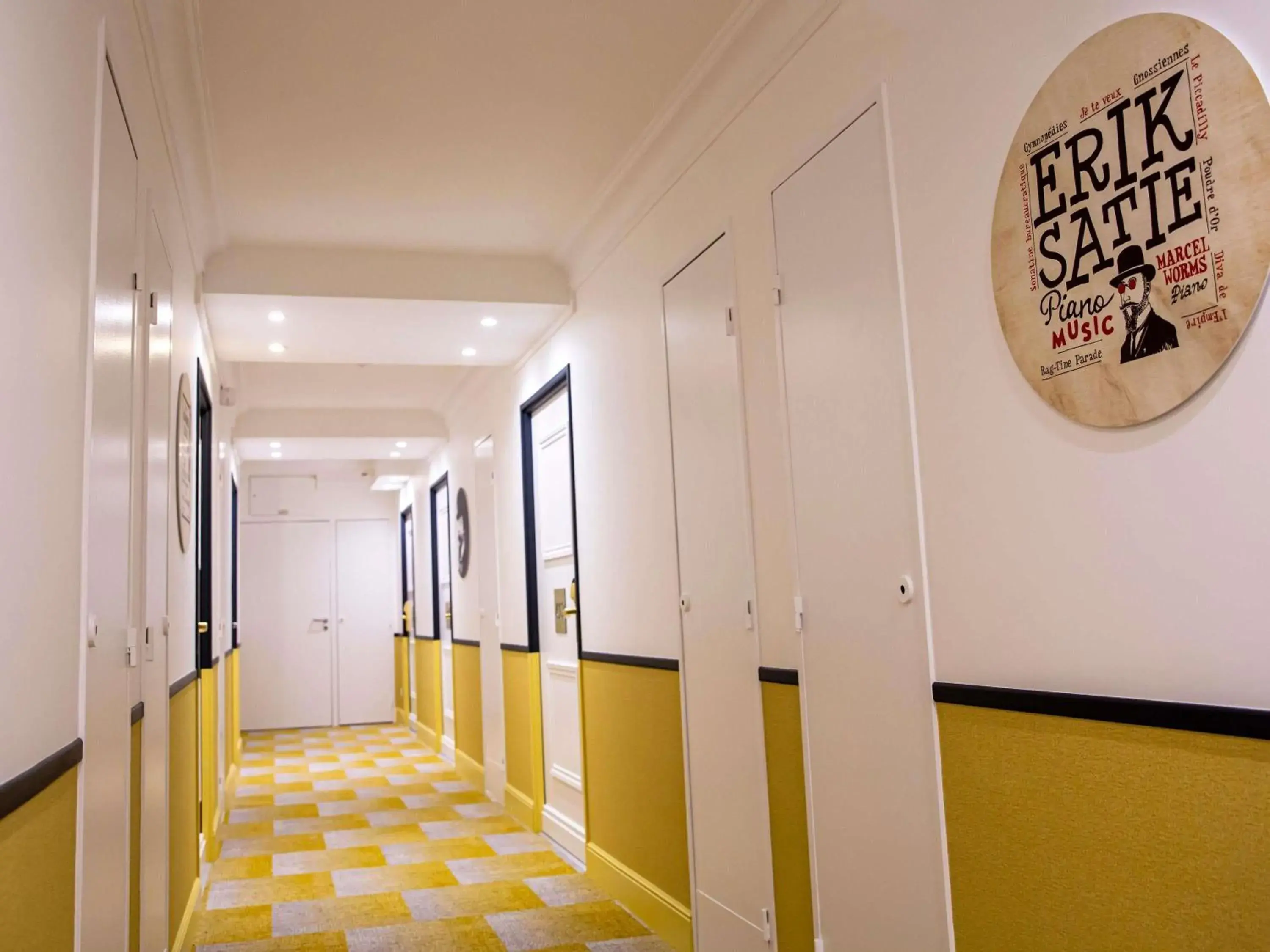 Property building in Mercure Honfleur Property building in Mercure Honfleur