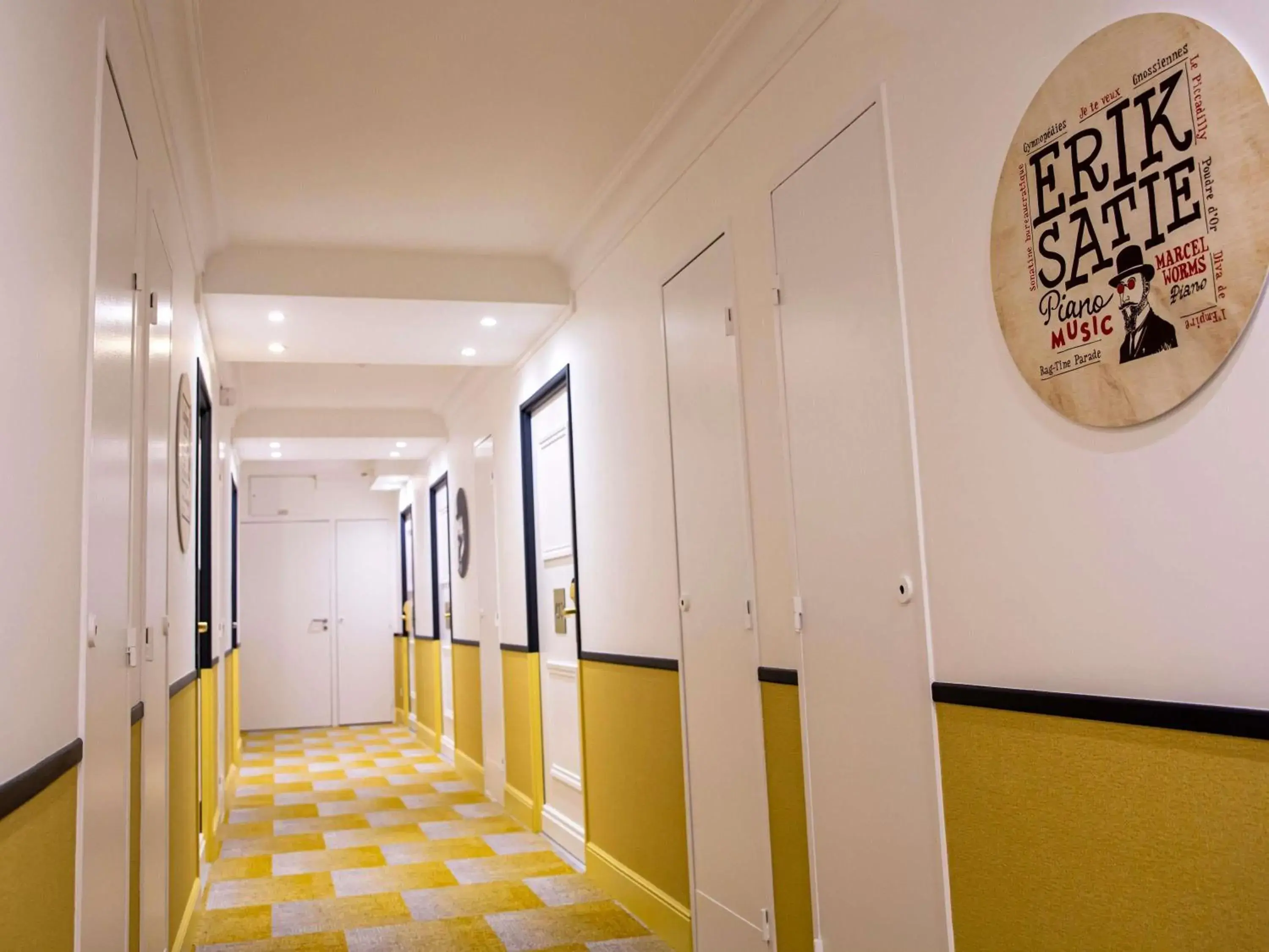 Property building in Mercure Honfleur Property building in Mercure Honfleur