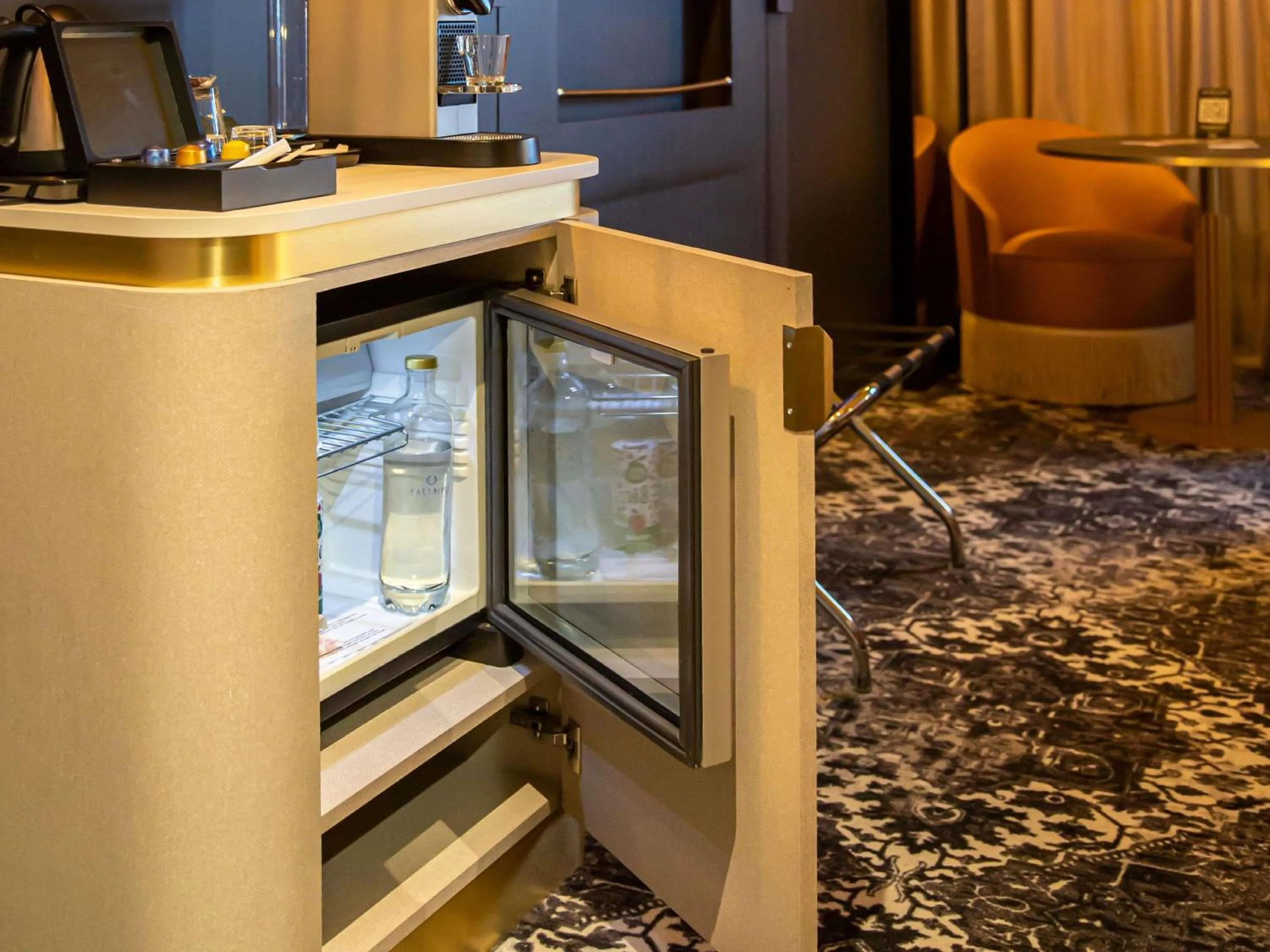 Bedroom in Mercure Honfleur