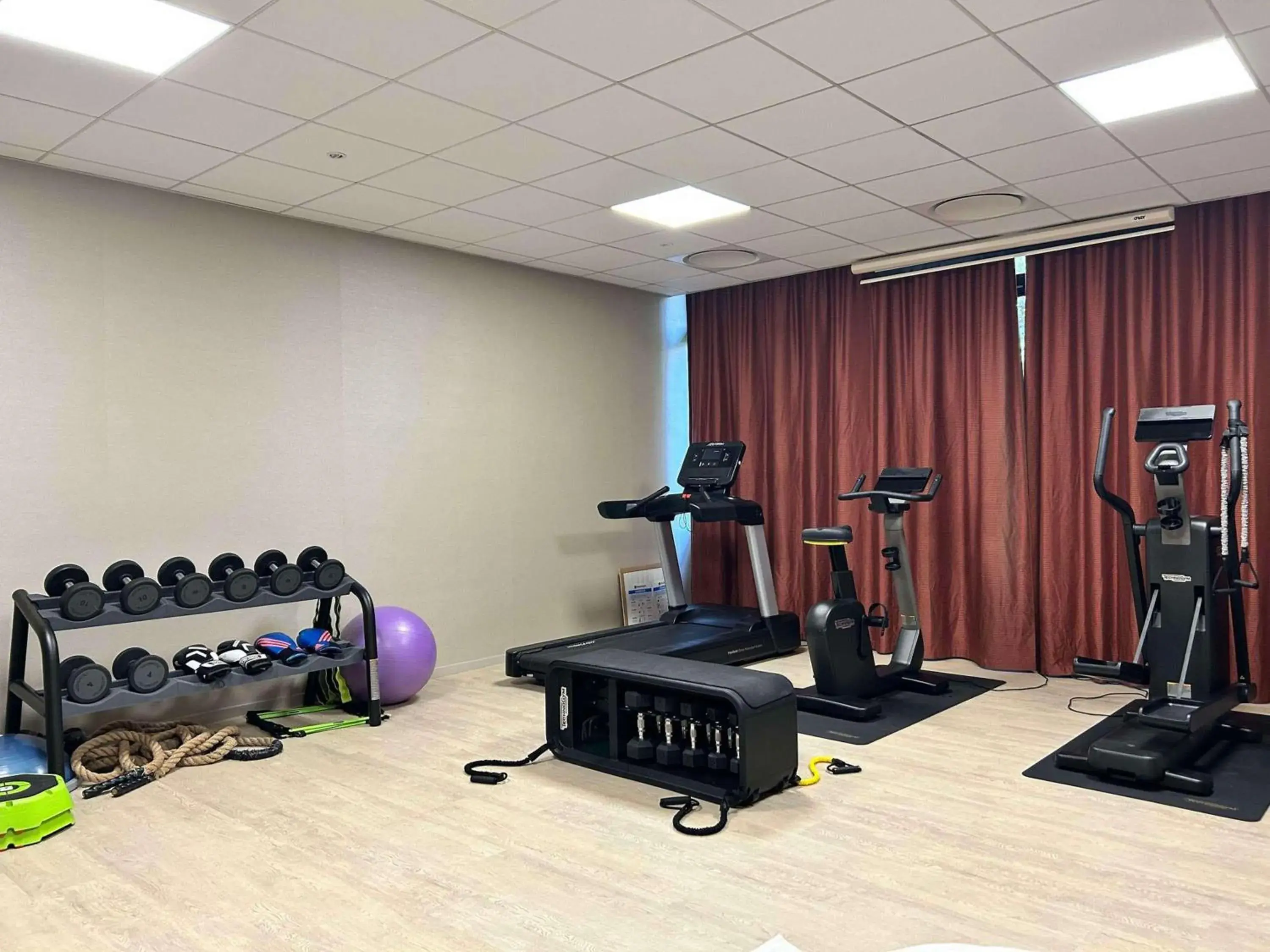 Fitness centre/facilities in Novotel Bayeux Fitness centre/facilities in Novotel Bayeux