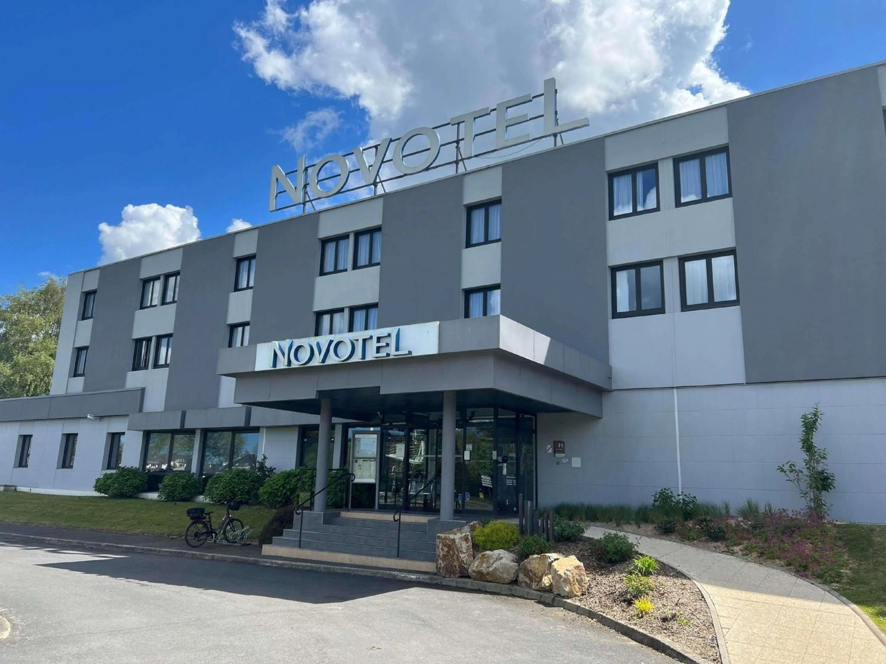 Property building in Novotel Bayeux