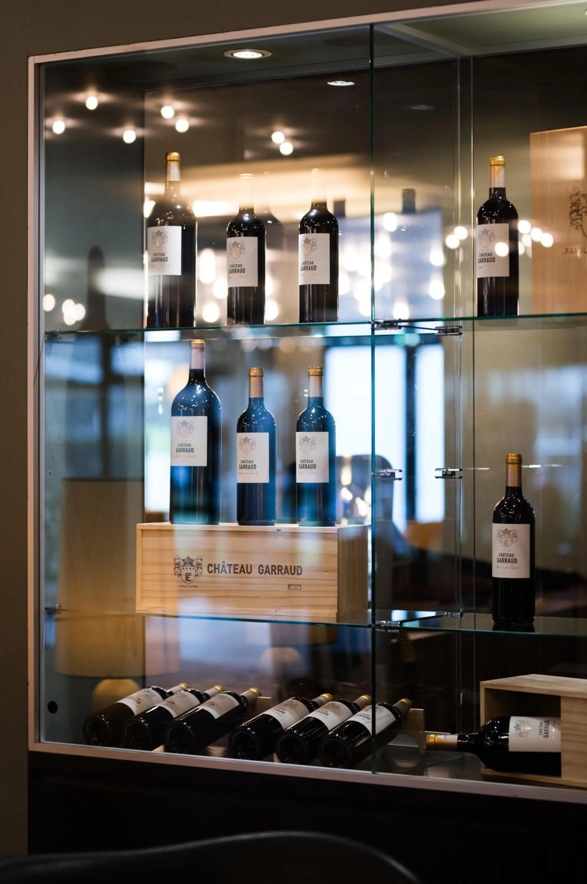 Lounge or bar in Novotel Bayeux