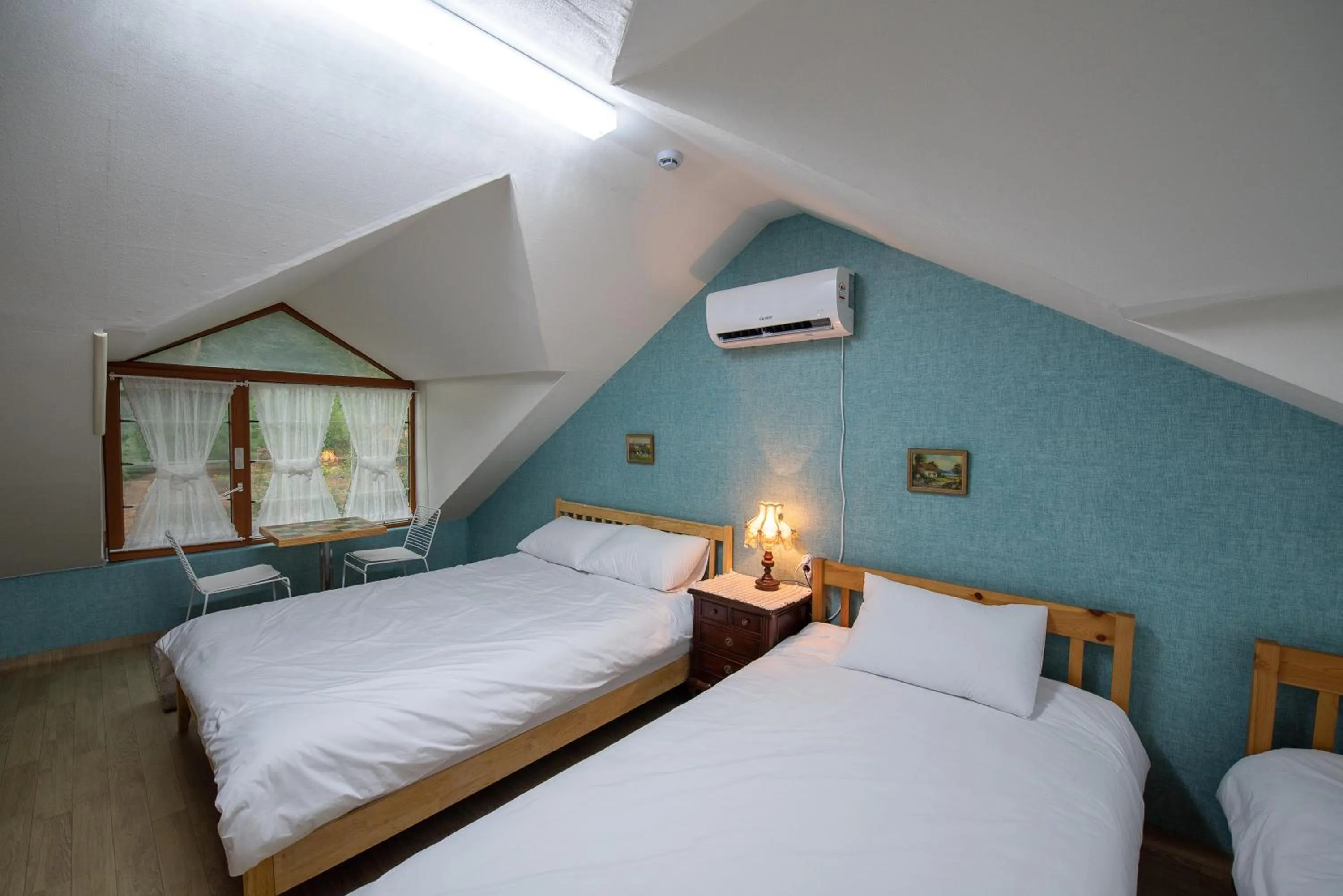 Bed in The Hyu Largo