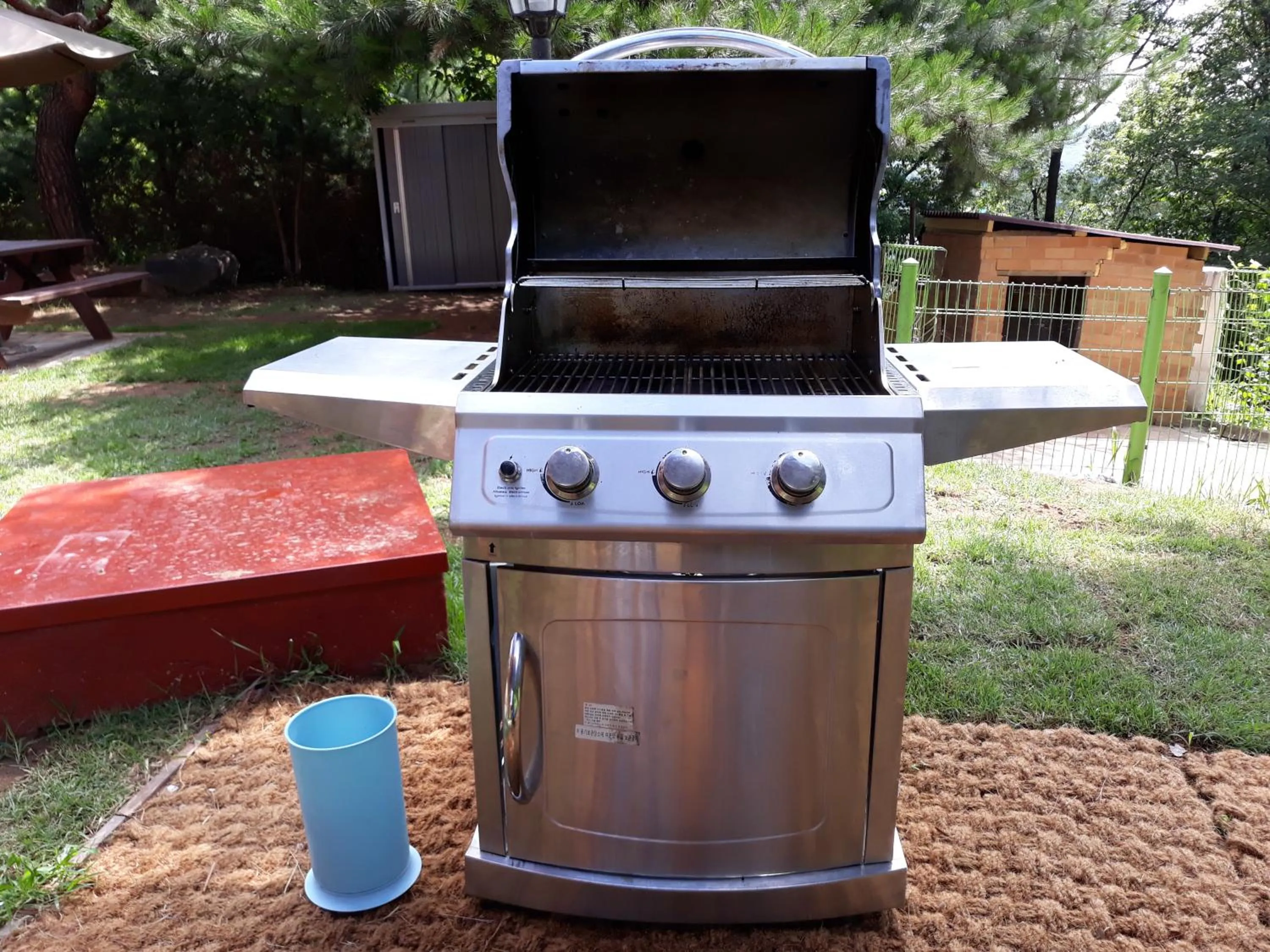 BBQ facilities in The Hyu Largo