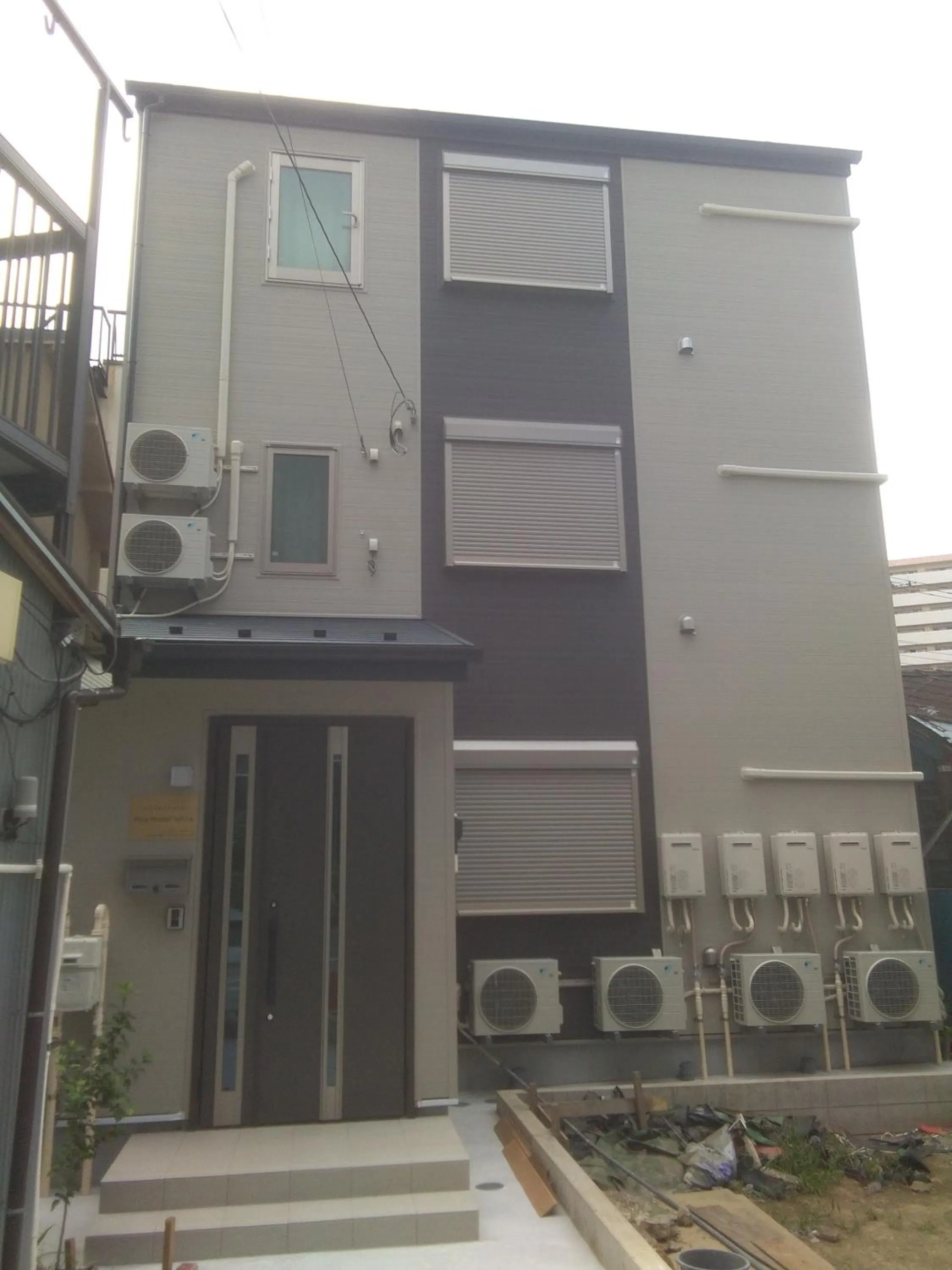 Property building in Nice Hostel Yahiro