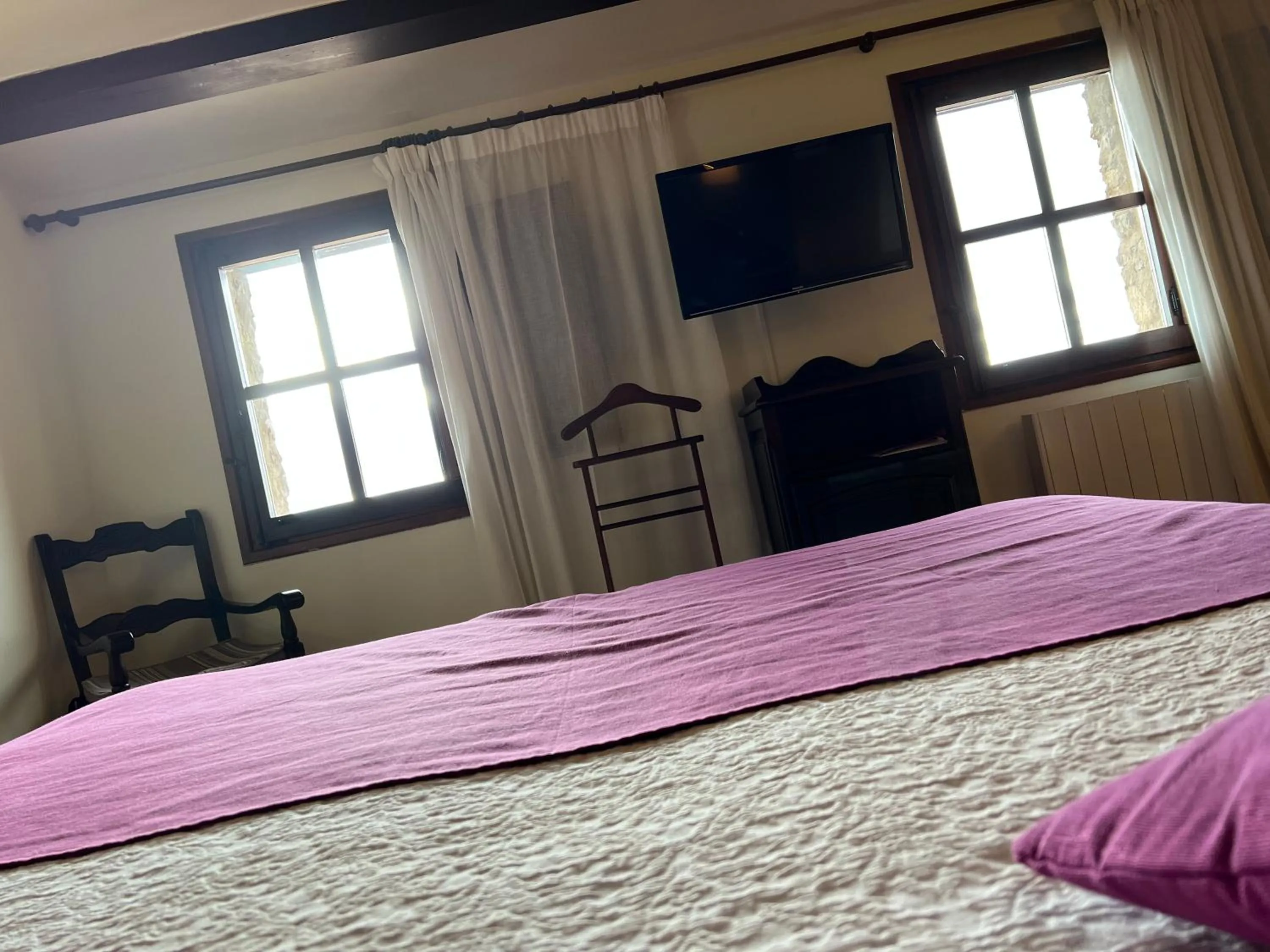 Bedroom, Bed in Hotel Cardenal Ram