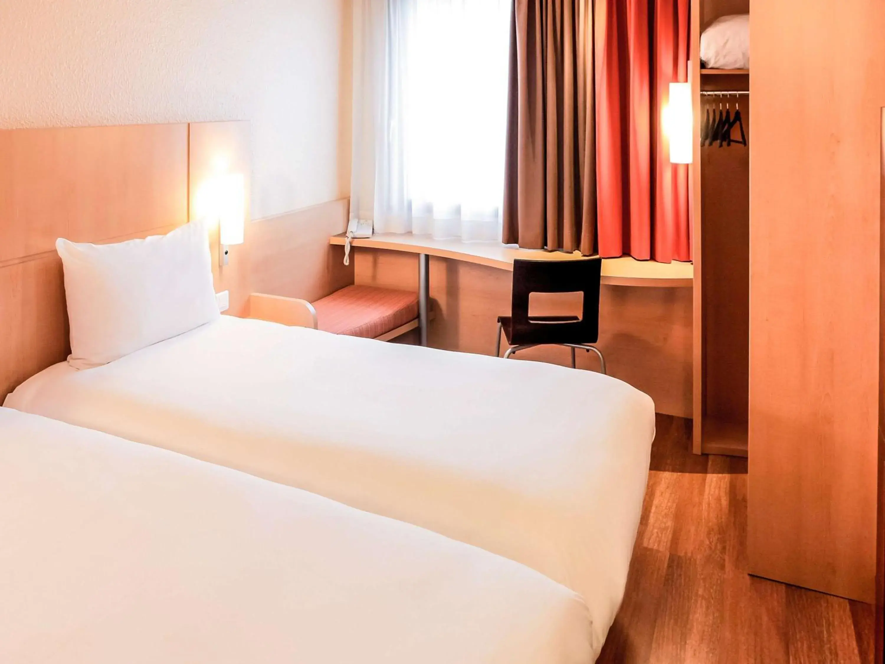 Bed in ibis Lyon Gare Part Dieu Bed in ibis Lyon Gare Part Dieu