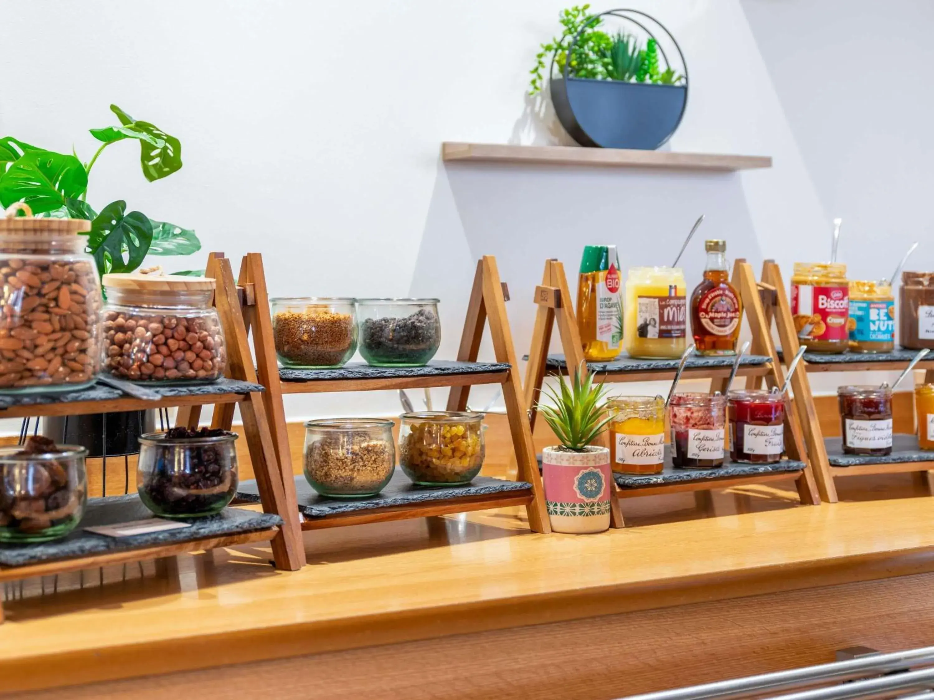 Breakfast in ibis Lyon Gare Part Dieu Breakfast in ibis Lyon Gare Part Dieu