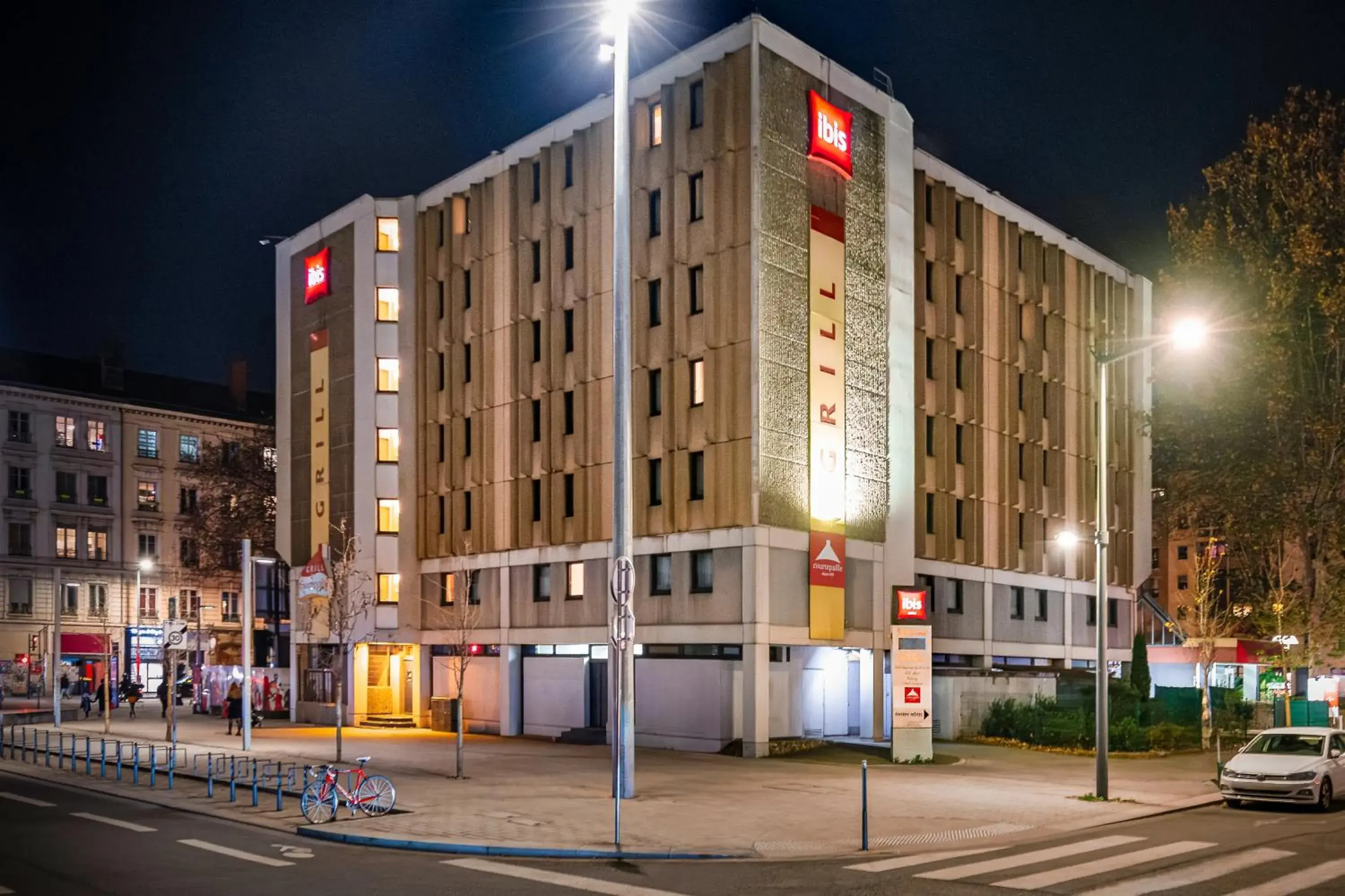 Facade/entrance in ibis Lyon Gare Part Dieu Facade/entrance in ibis Lyon Gare Part Dieu