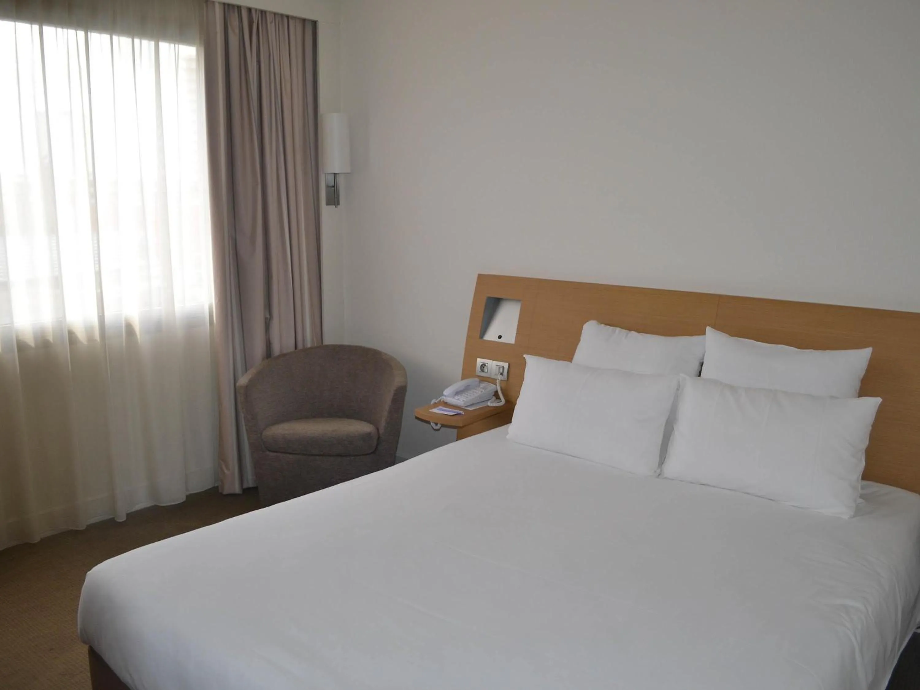 Bedroom, Bed in Novotel Metz Centre