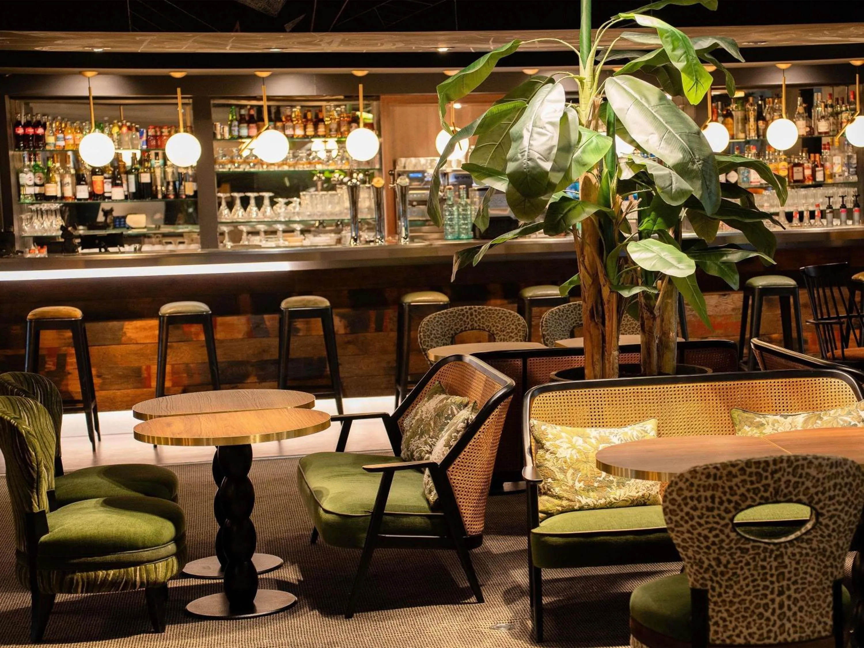 Restaurant/places to eat in Novotel Metz Centre