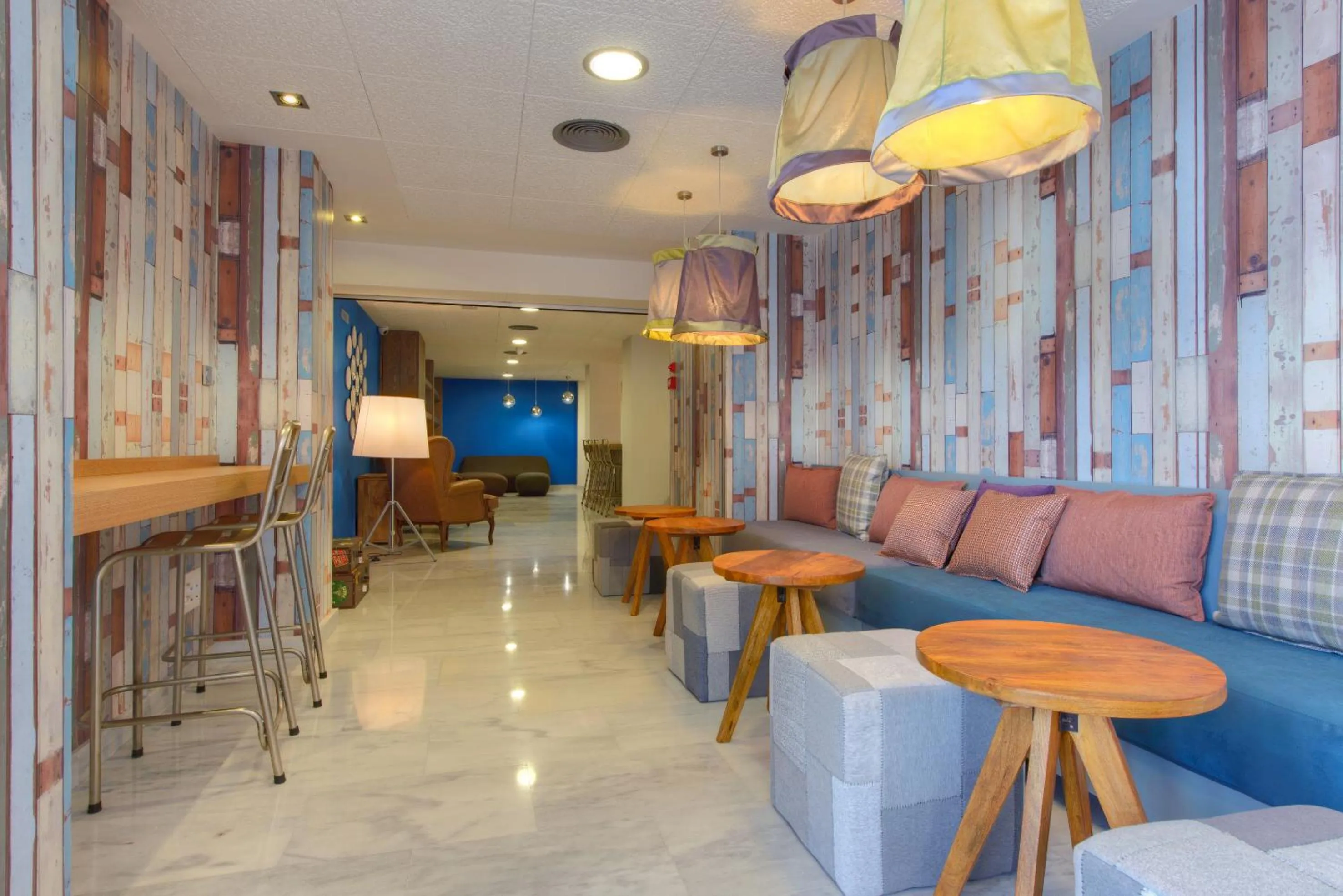 Lobby or reception in Madrid Airport Suites, Affiliated by Meliá