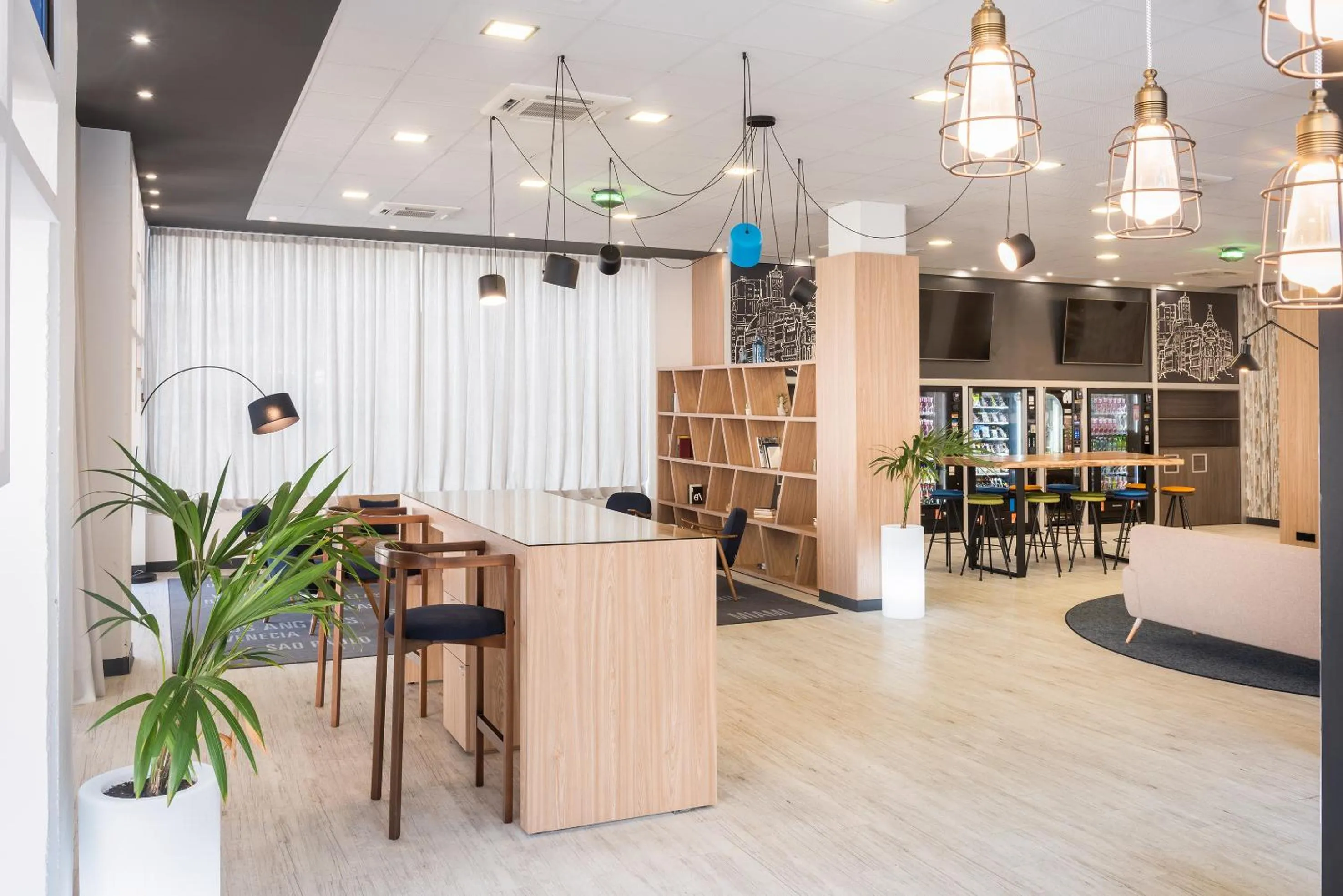 Area and facilities in Madrid Airport Suites, Affiliated by Meliá