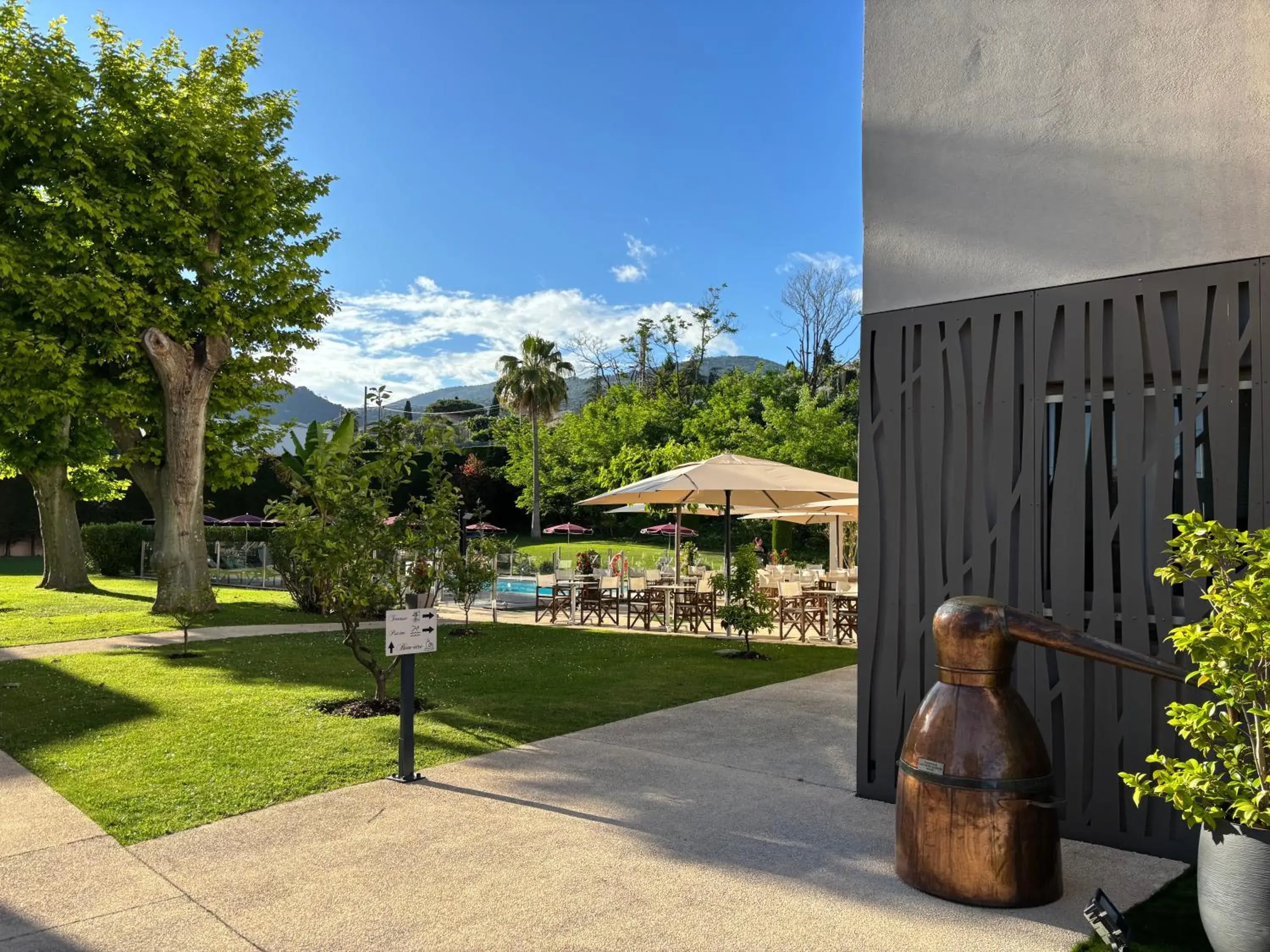 Garden view in Best Western PLUS Elixir Grasse Garden view in Best Western PLUS Elixir Grasse