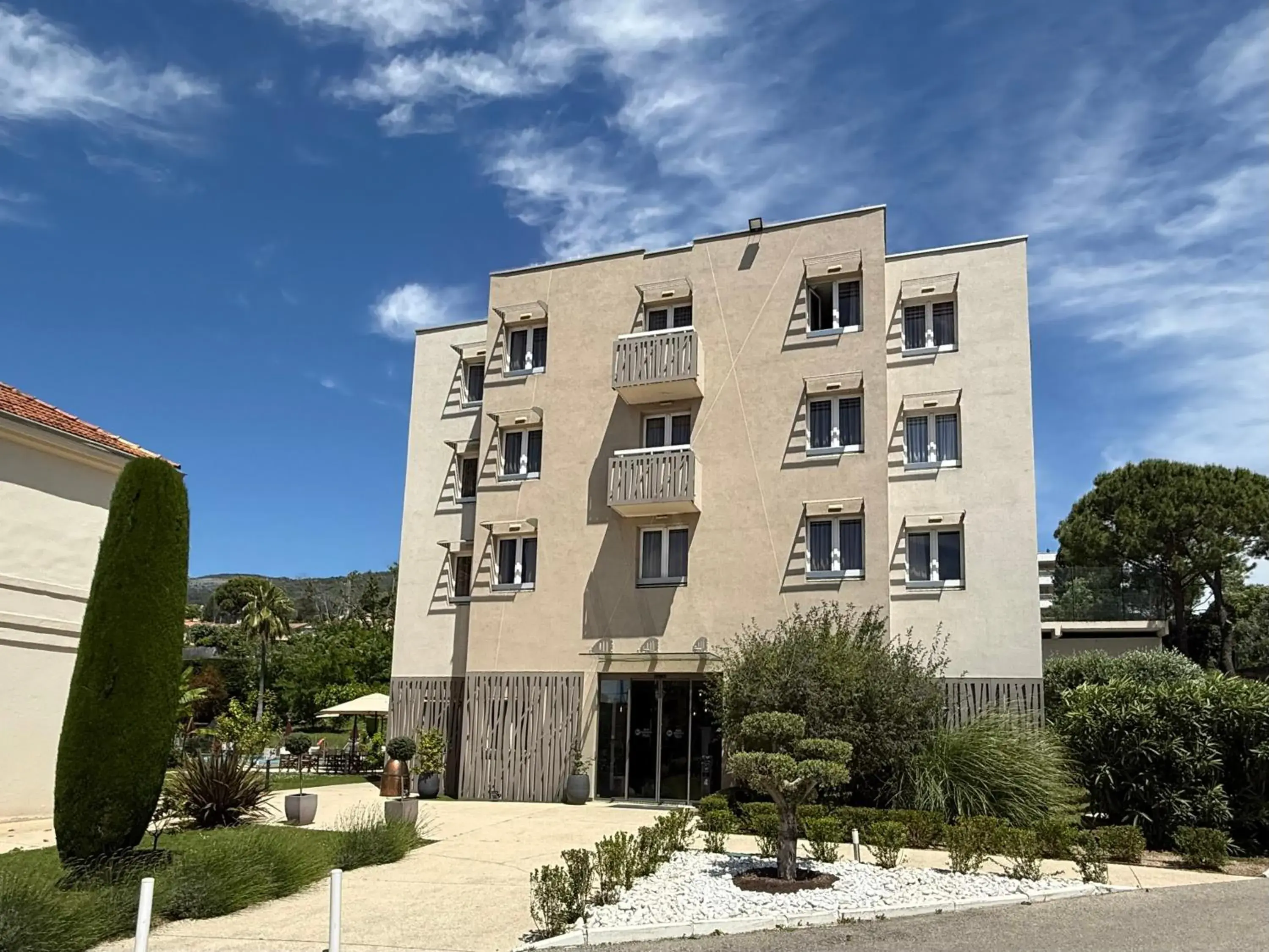 Property building in Best Western PLUS Elixir Grasse Property building in Best Western PLUS Elixir Grasse