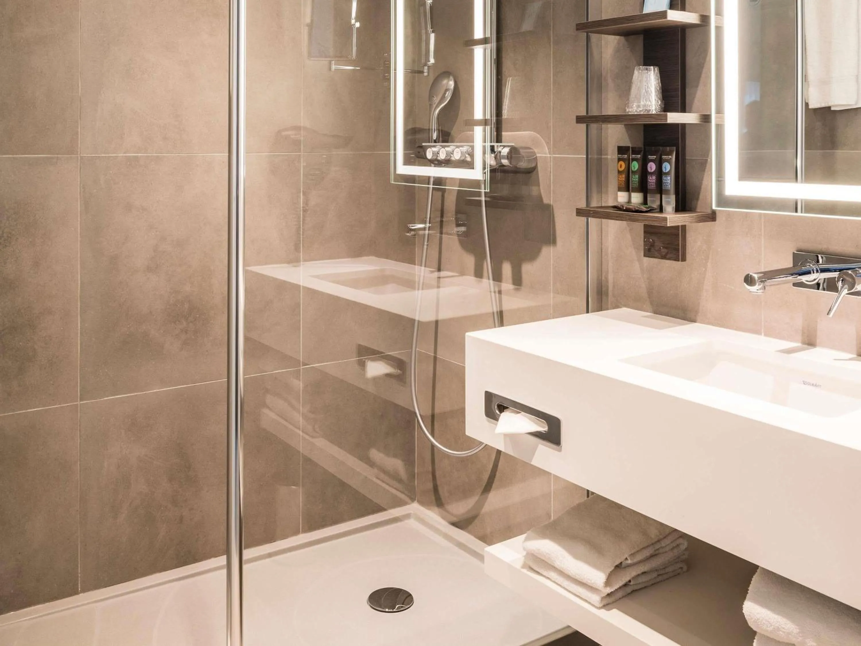 Bedroom in Novotel Paris Les Halles