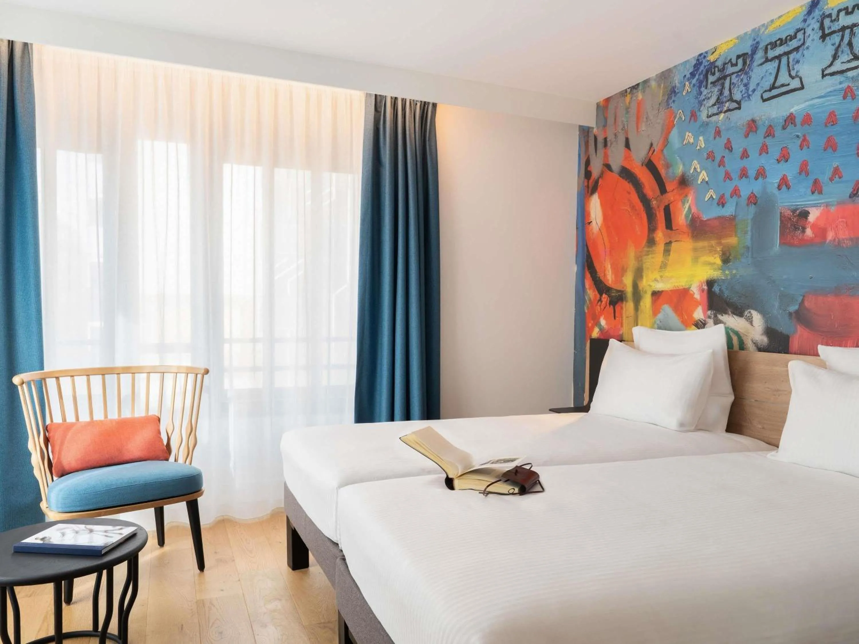 Bedroom, Bed in Novotel Paris Les Halles