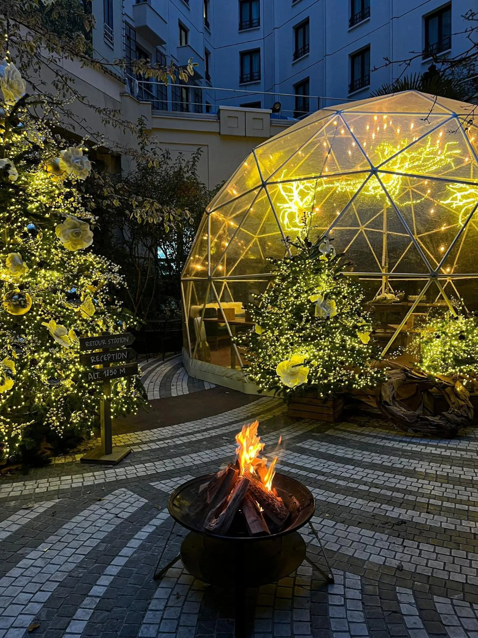 Patio in Novotel Paris Les Halles