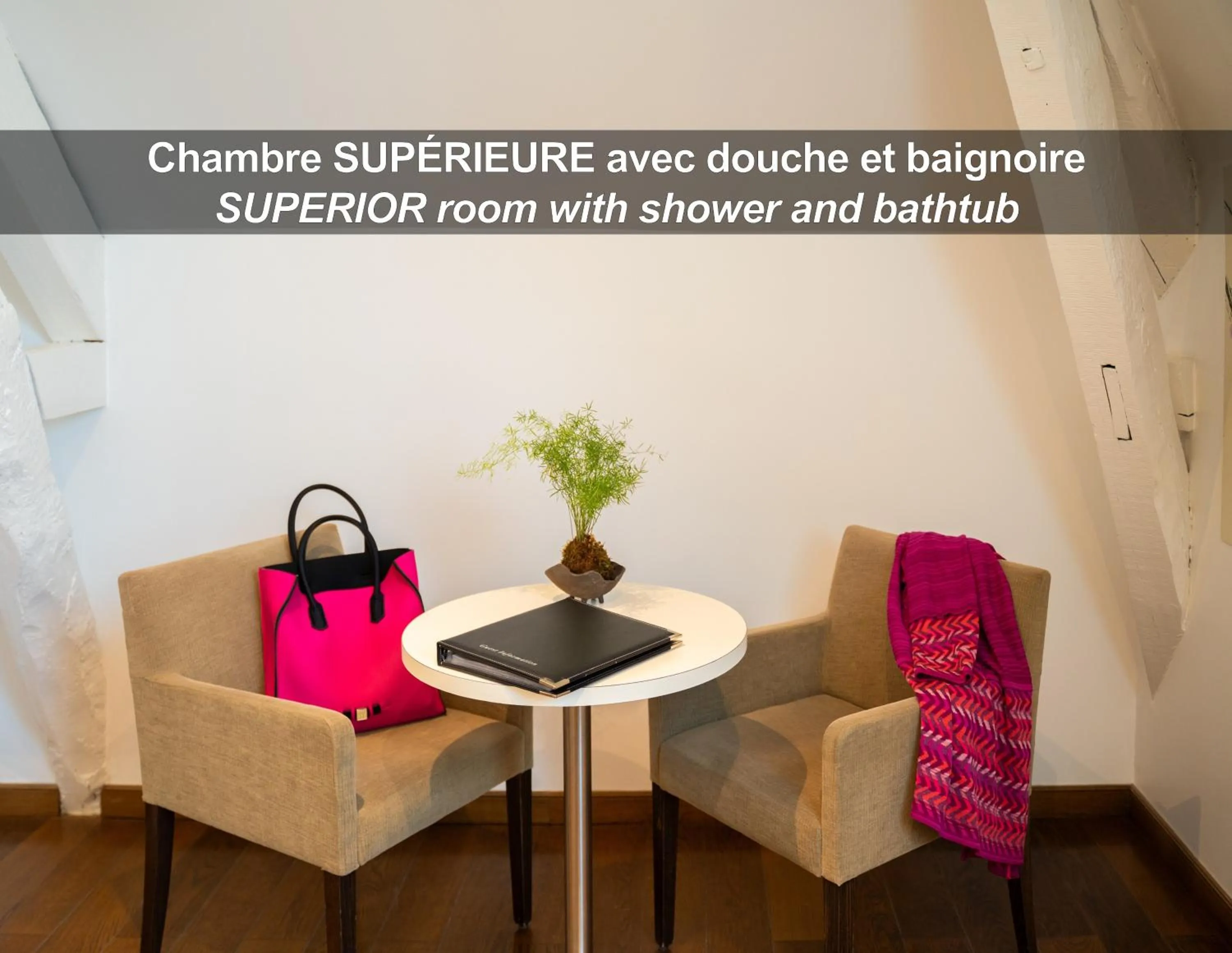 Seating area in La Ferme de Bourran