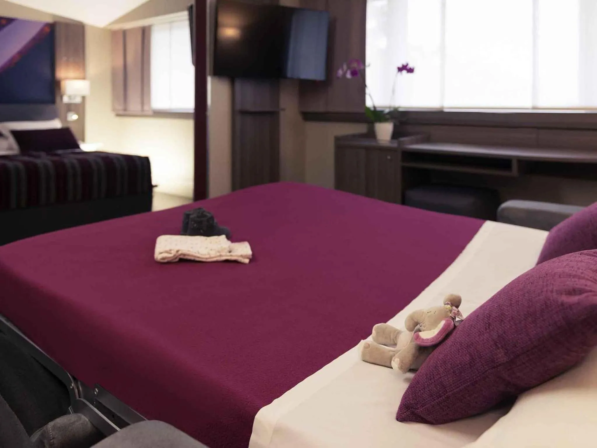 Bedroom, Bed in Mercure Beaune Centre