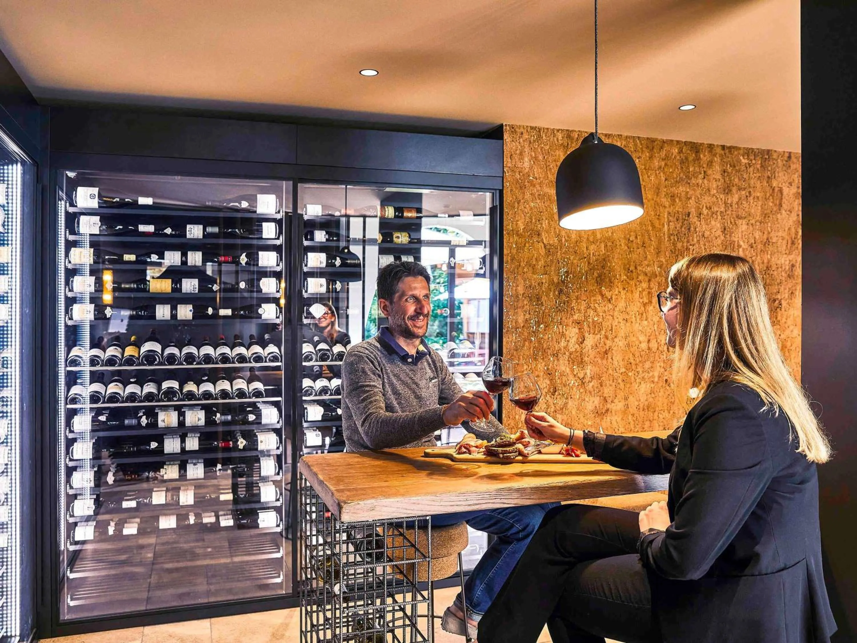 Lounge or bar in Mercure Beaune Centre