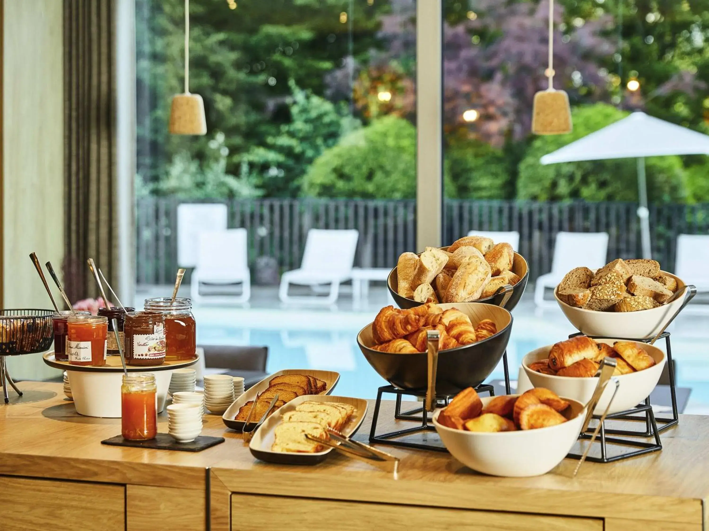 Breakfast in Mercure Beaune Centre Breakfast in Mercure Beaune Centre