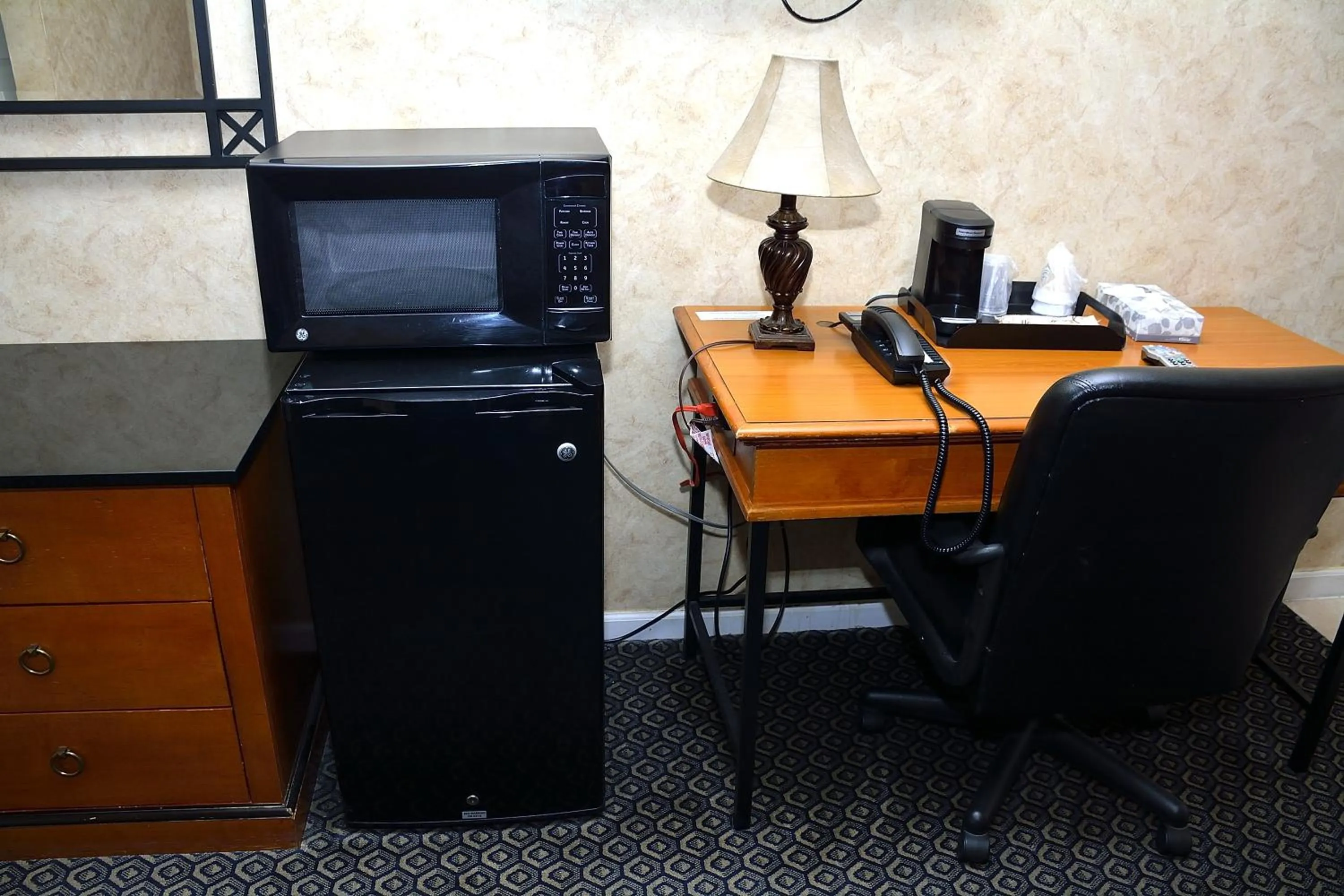 Coffee/tea facilities in At 9 Motel