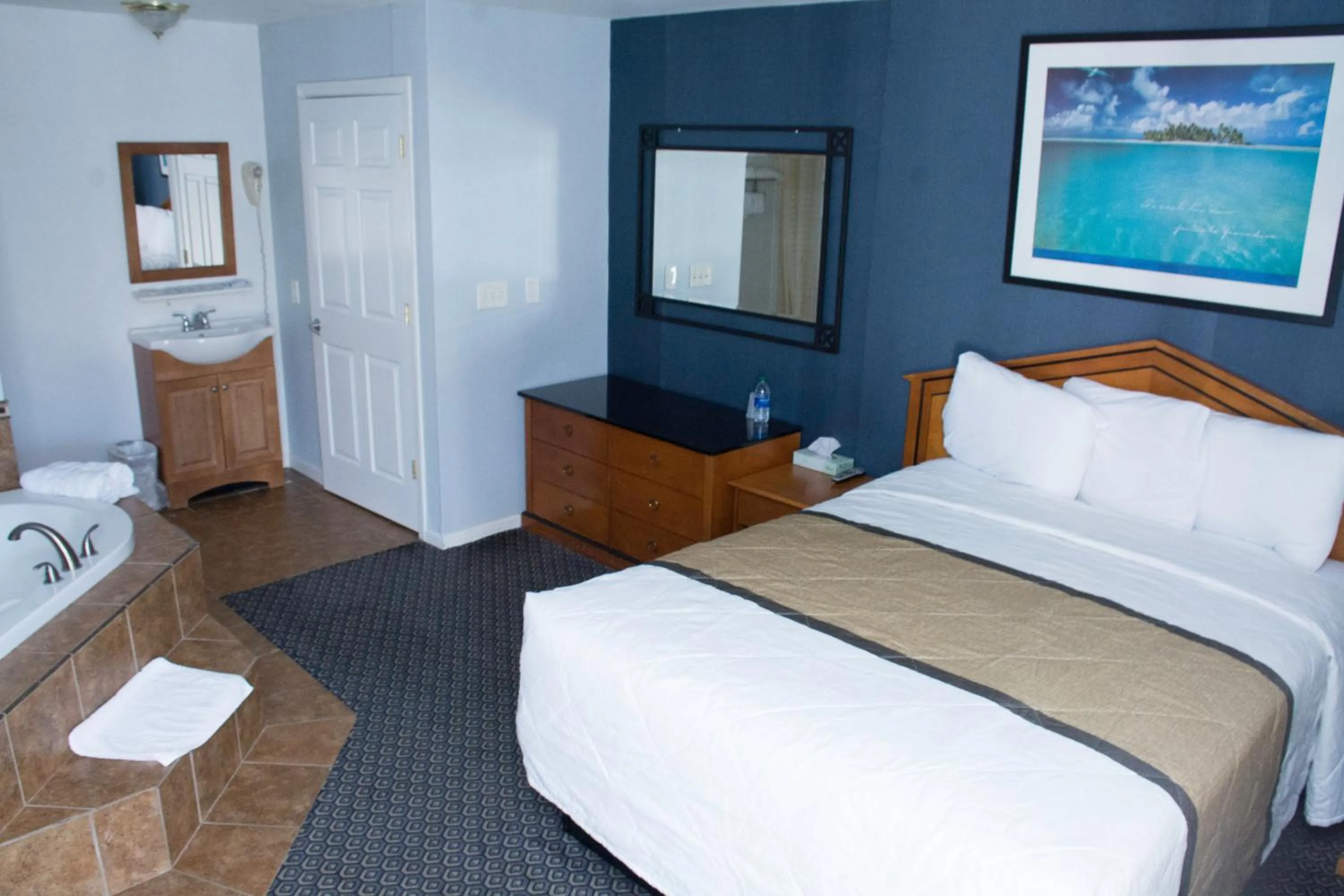 Photo of the whole room, Bed in At 9 Motel