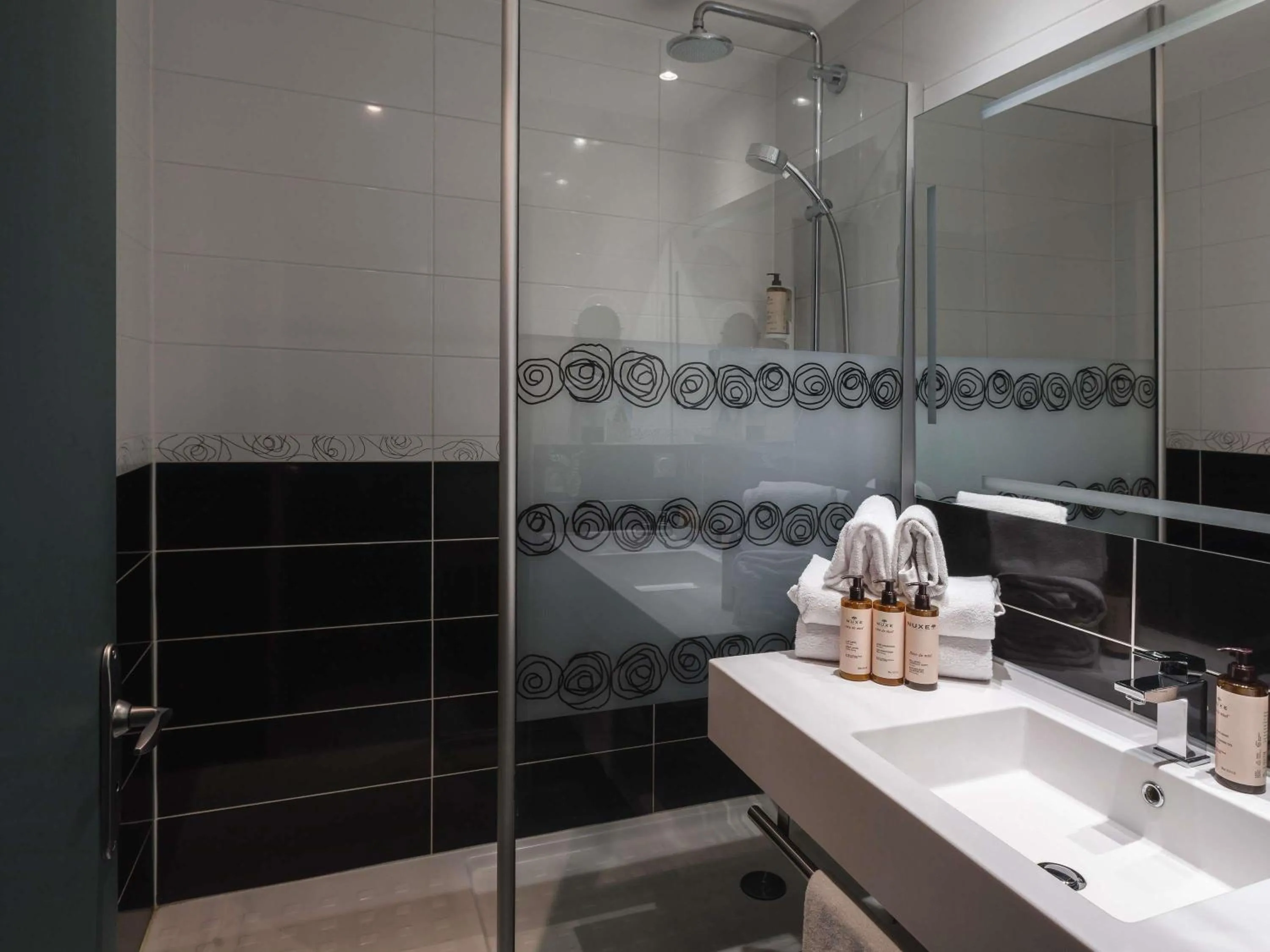 Bedroom in Hôtel Mercure Lyon Centre Charpennes Parc de la Tête d'Or