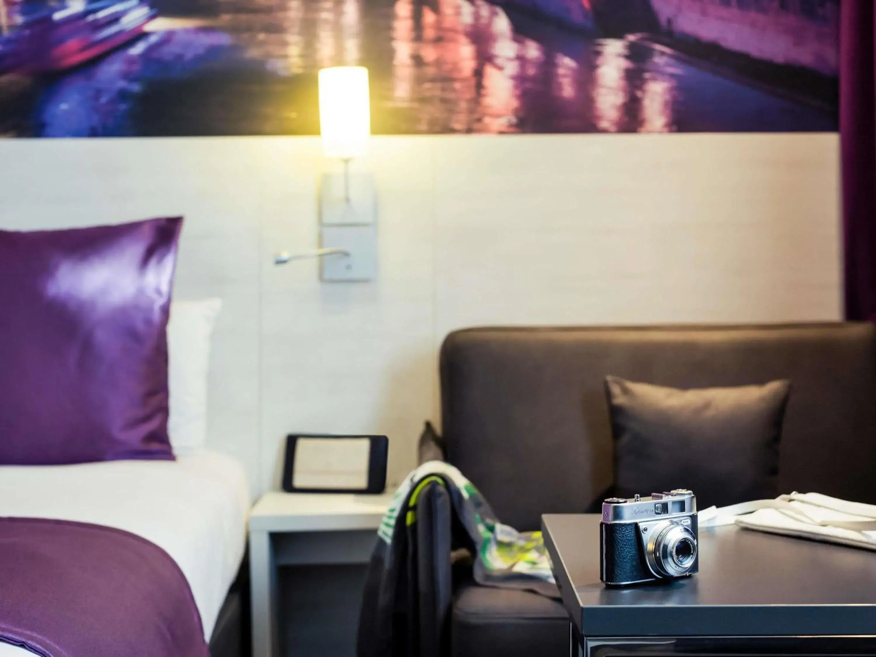 Bedroom, Bed in Hôtel Mercure Lyon Centre Charpennes Parc de la Tête d'Or Bedroom, Bed in Hôtel Mercure Lyon Centre Charpennes Parc de la Tête d'Or