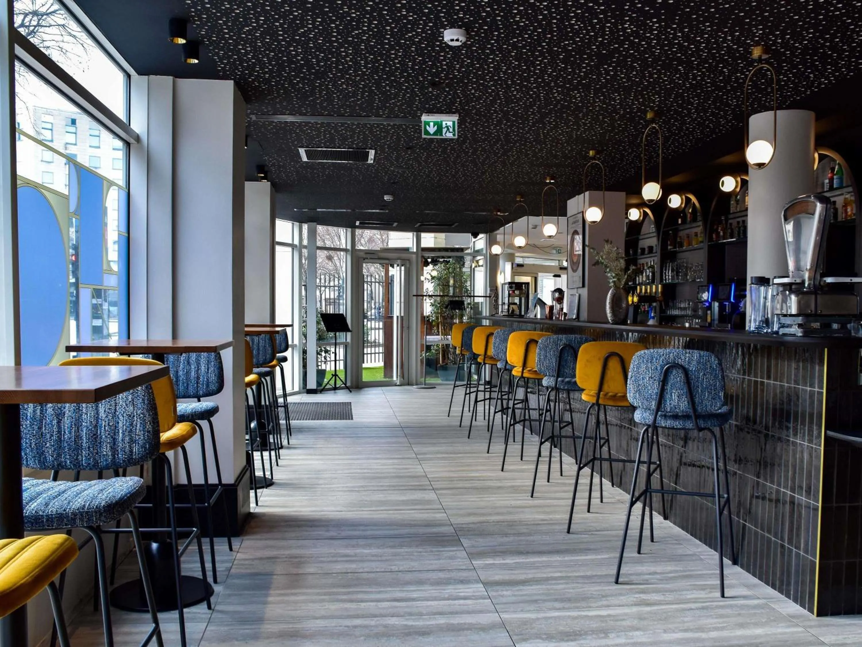 Lounge or bar in Hôtel Mercure Lyon Centre Charpennes Parc de la Tête d'Or