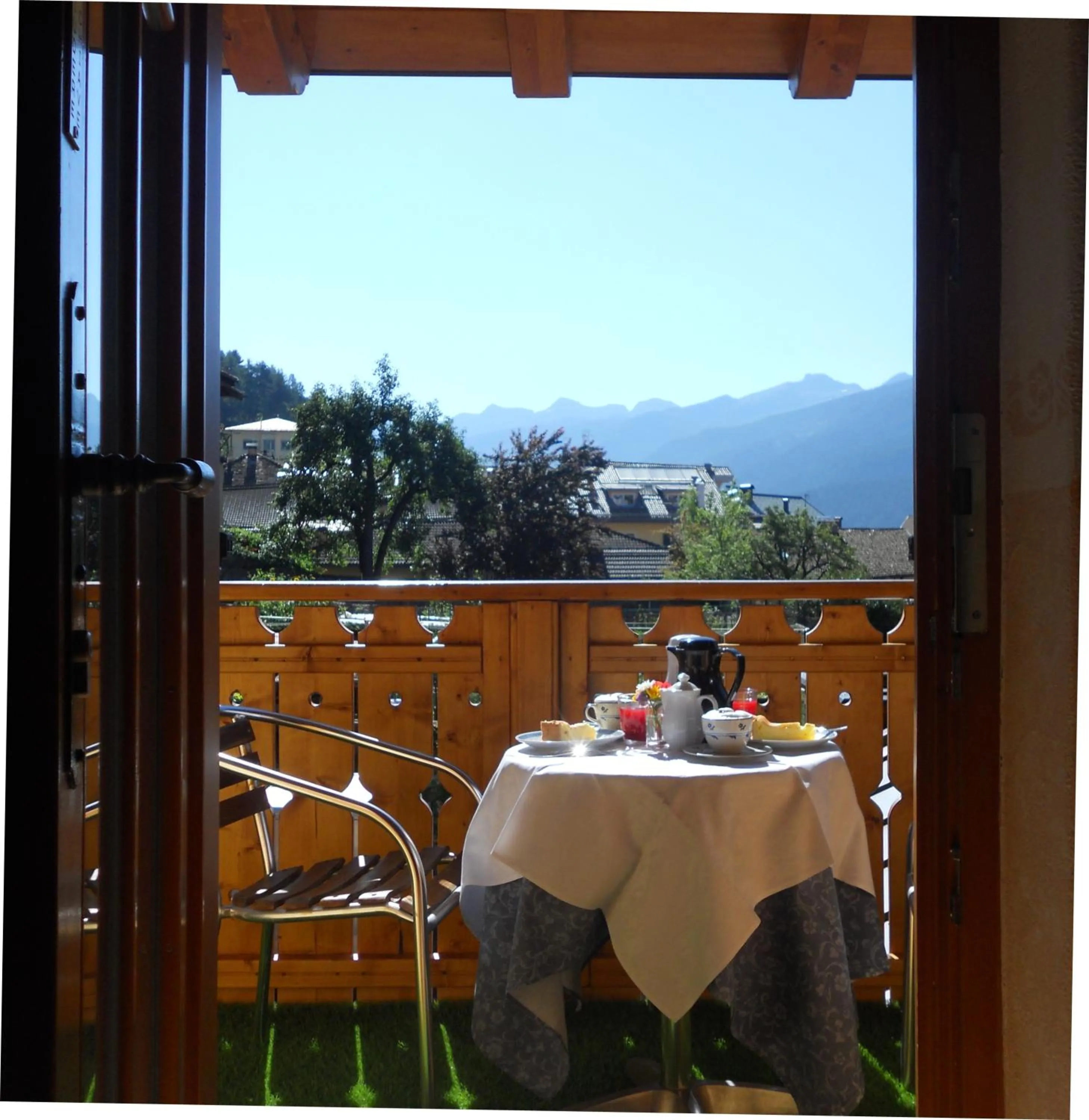 Balcony/Terrace in Hotel Garnì Salvanel