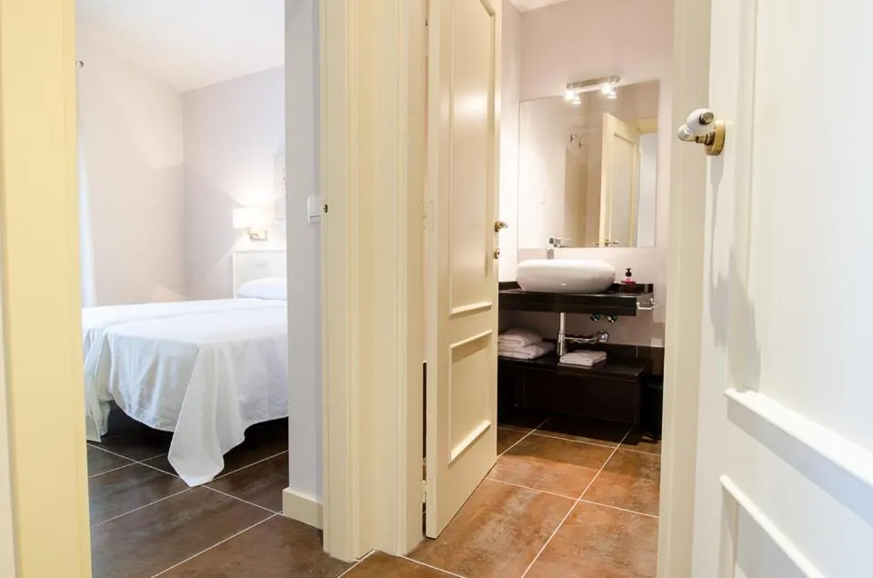 Photo of the whole room, Bed in Hacienda la Coracera