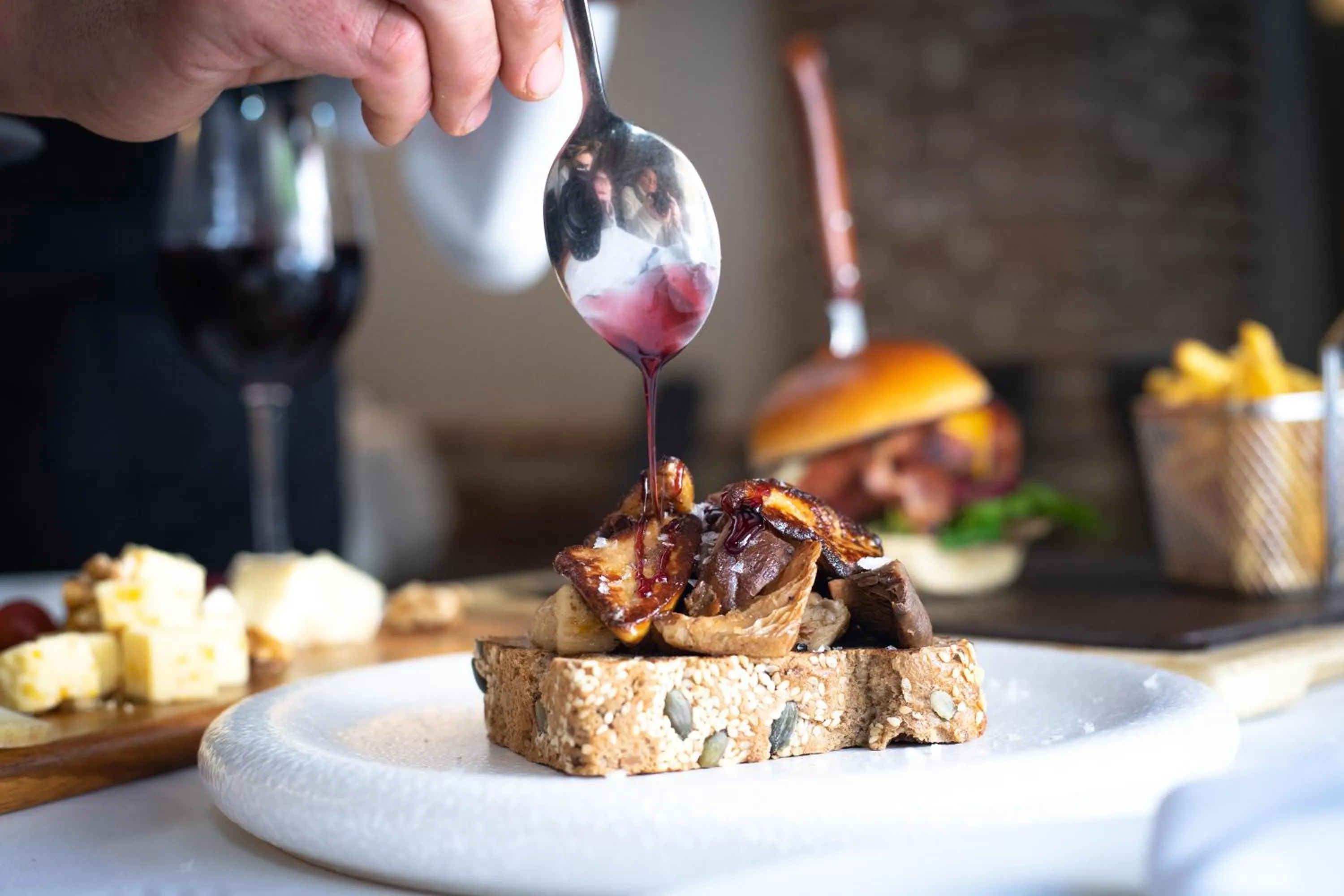 Restaurant/places to eat in Hacienda la Coracera