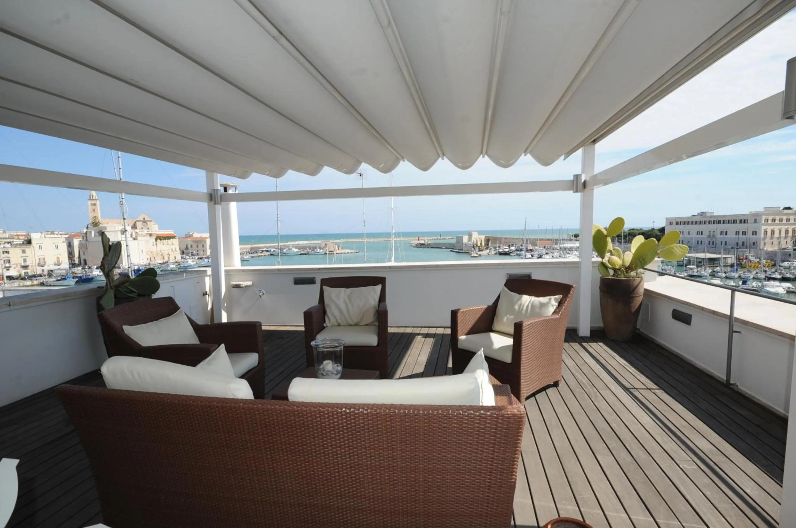 Balcony/Terrace in B&B Suite Home Trani