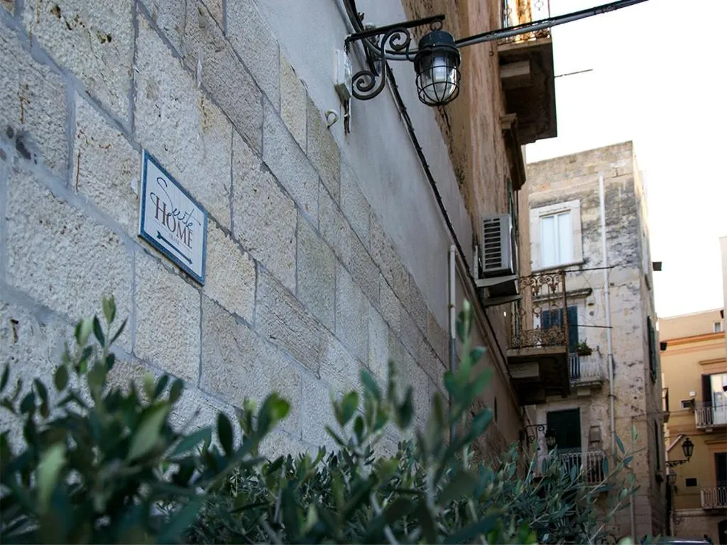 Property building in B&B Suite Home Trani