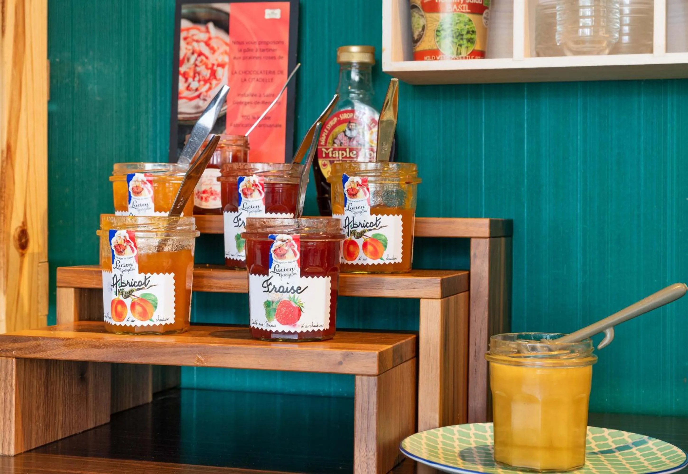 Breakfast in B&B HOTEL Lyon Nord 4 étoiles