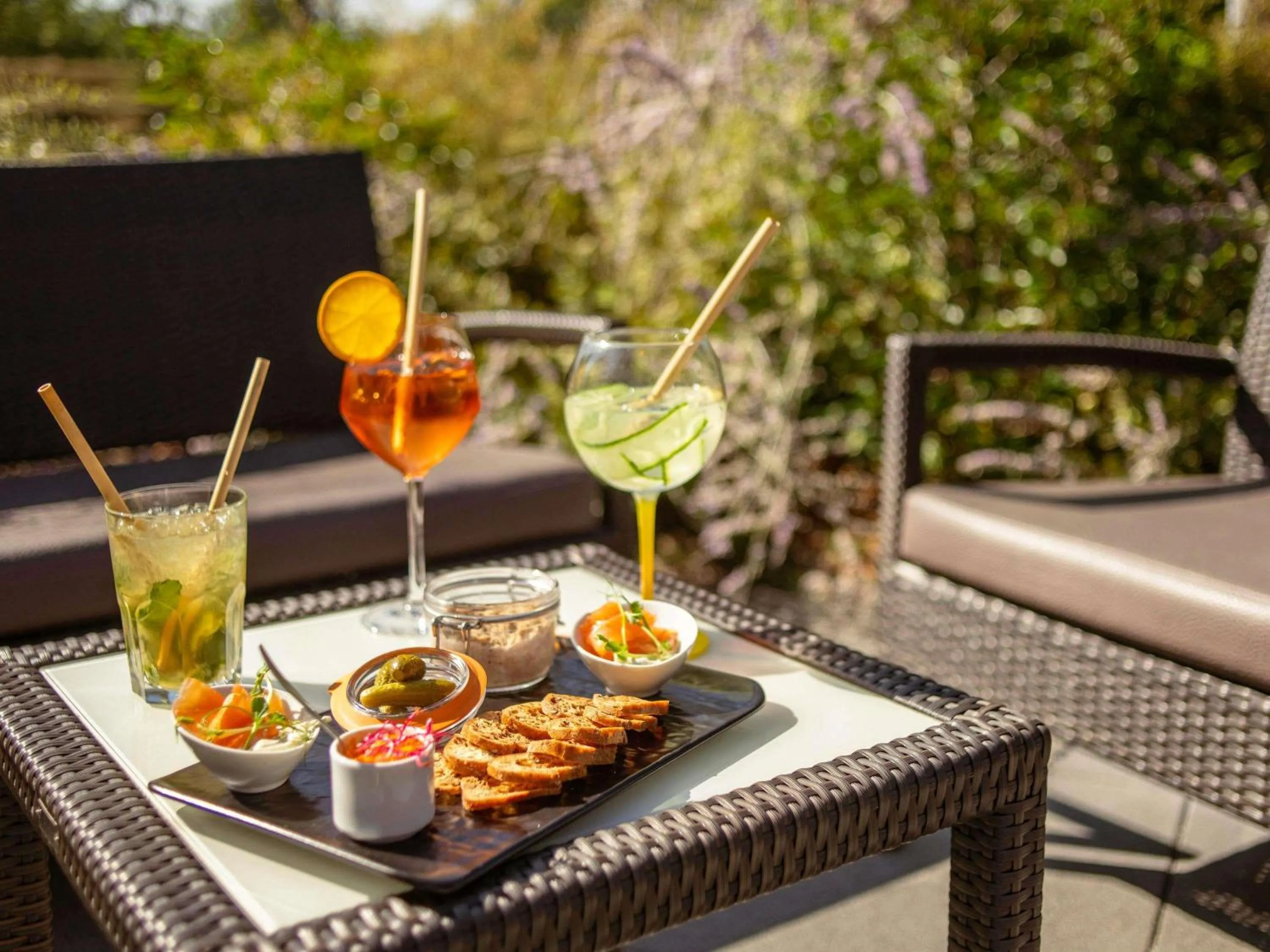 Lounge or bar in Mercure Le Mans Batignolles - Hotel & Spa