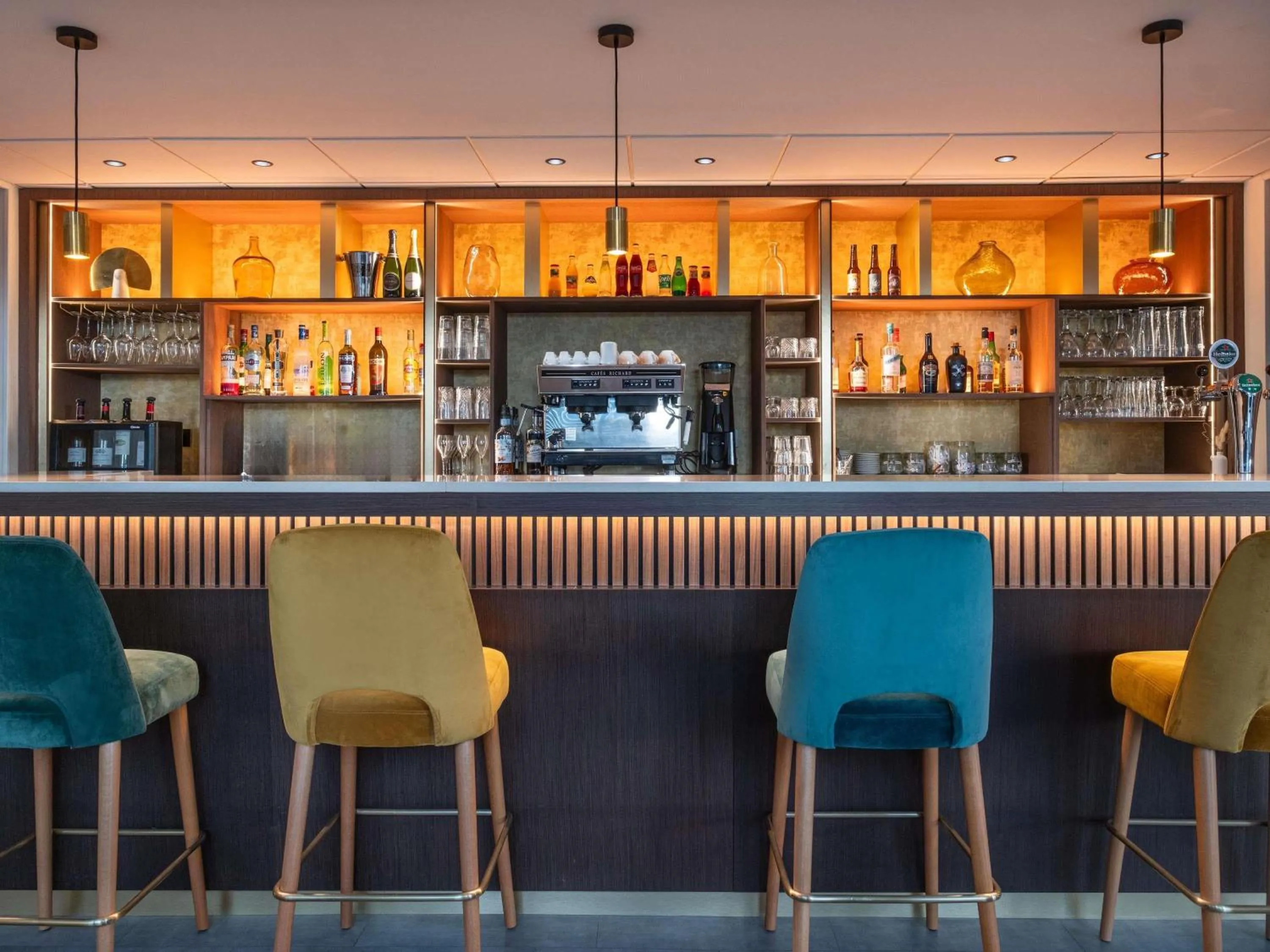 Lounge or bar in Mercure Le Mans Batignolles - Hotel & Spa