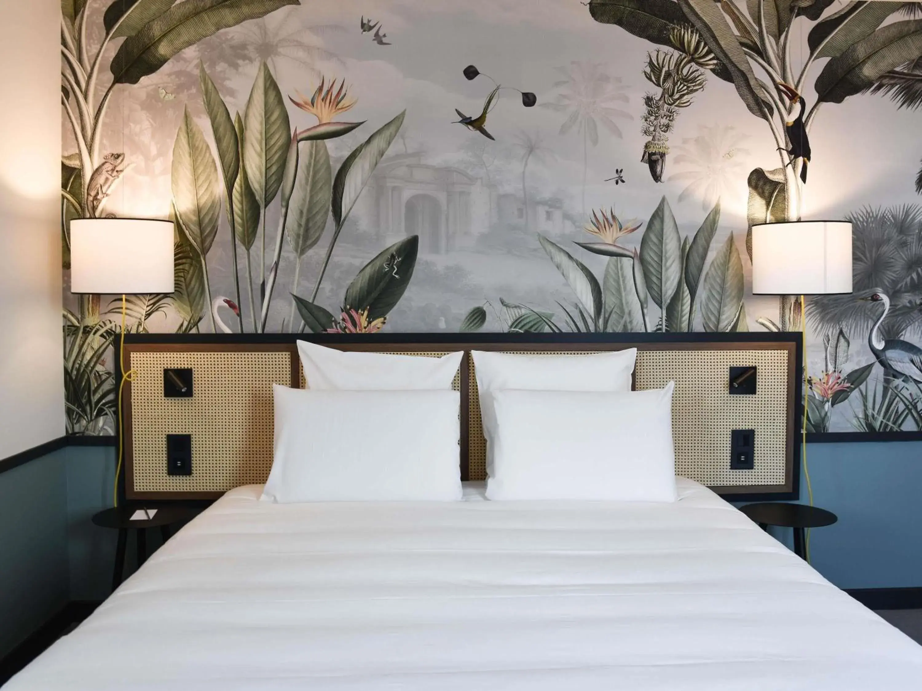 Property building, Bed in Mercure Le Mans Batignolles - Hotel & Spa Property building, Bed in Mercure Le Mans Batignolles - Hotel & Spa