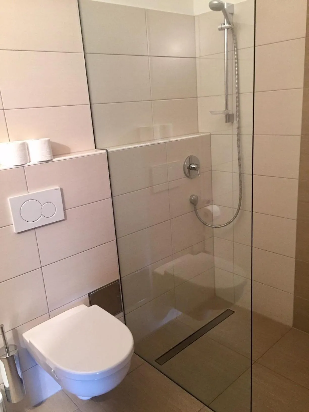 Shower in Andreas Hofer