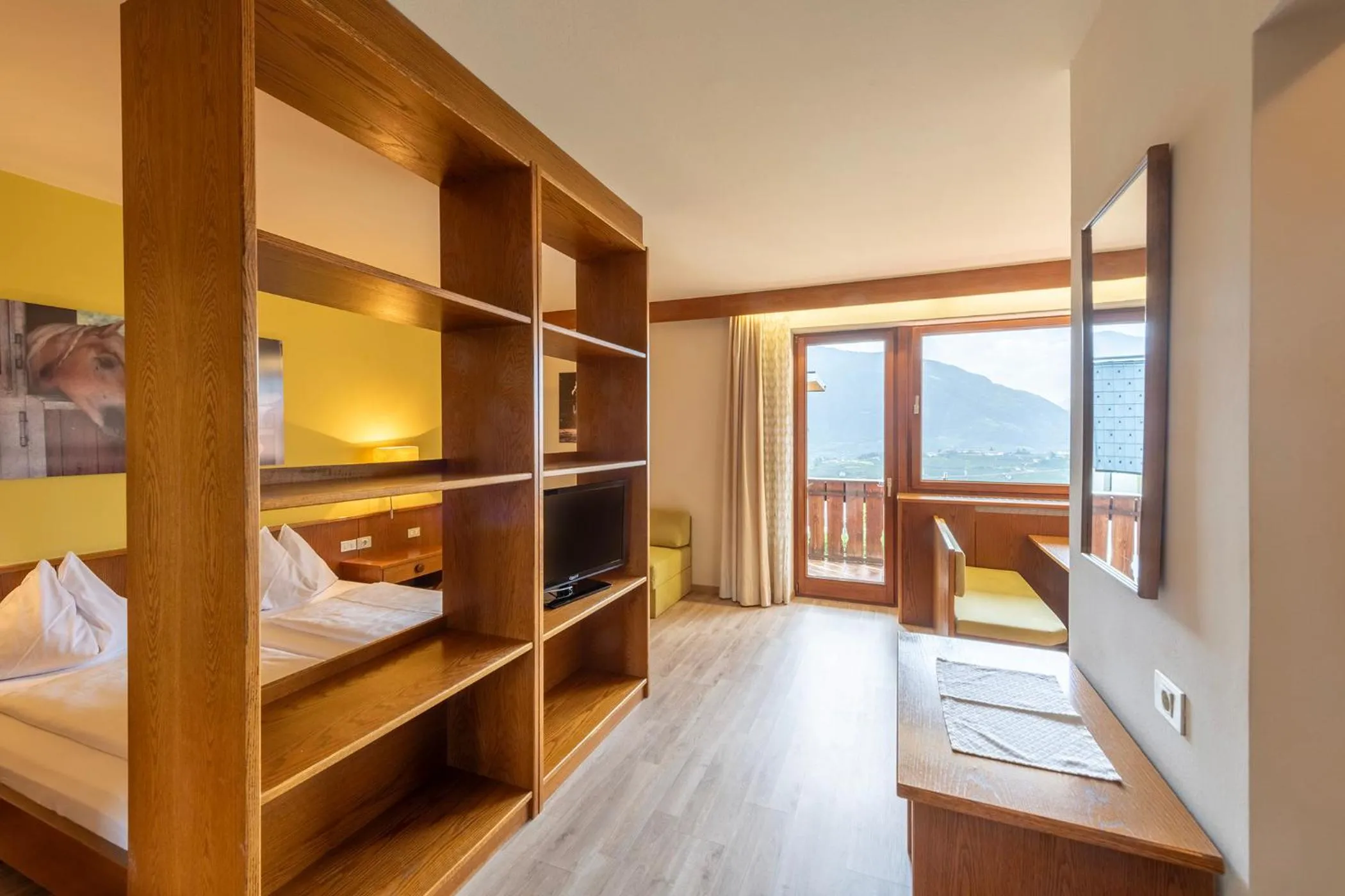 Photo of the whole room, Bed in Andreas Hofer