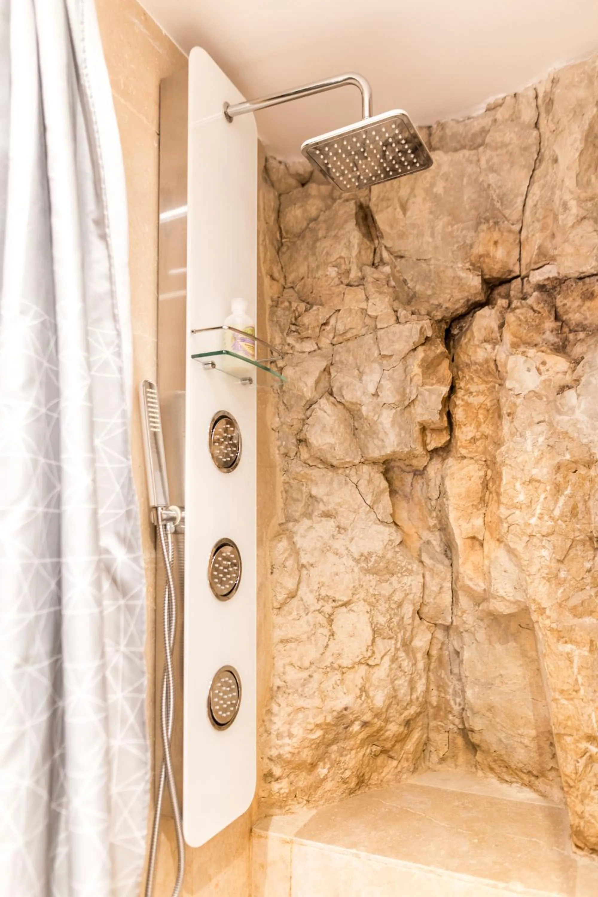 Bathroom in Le Mas des Roches à Velaux