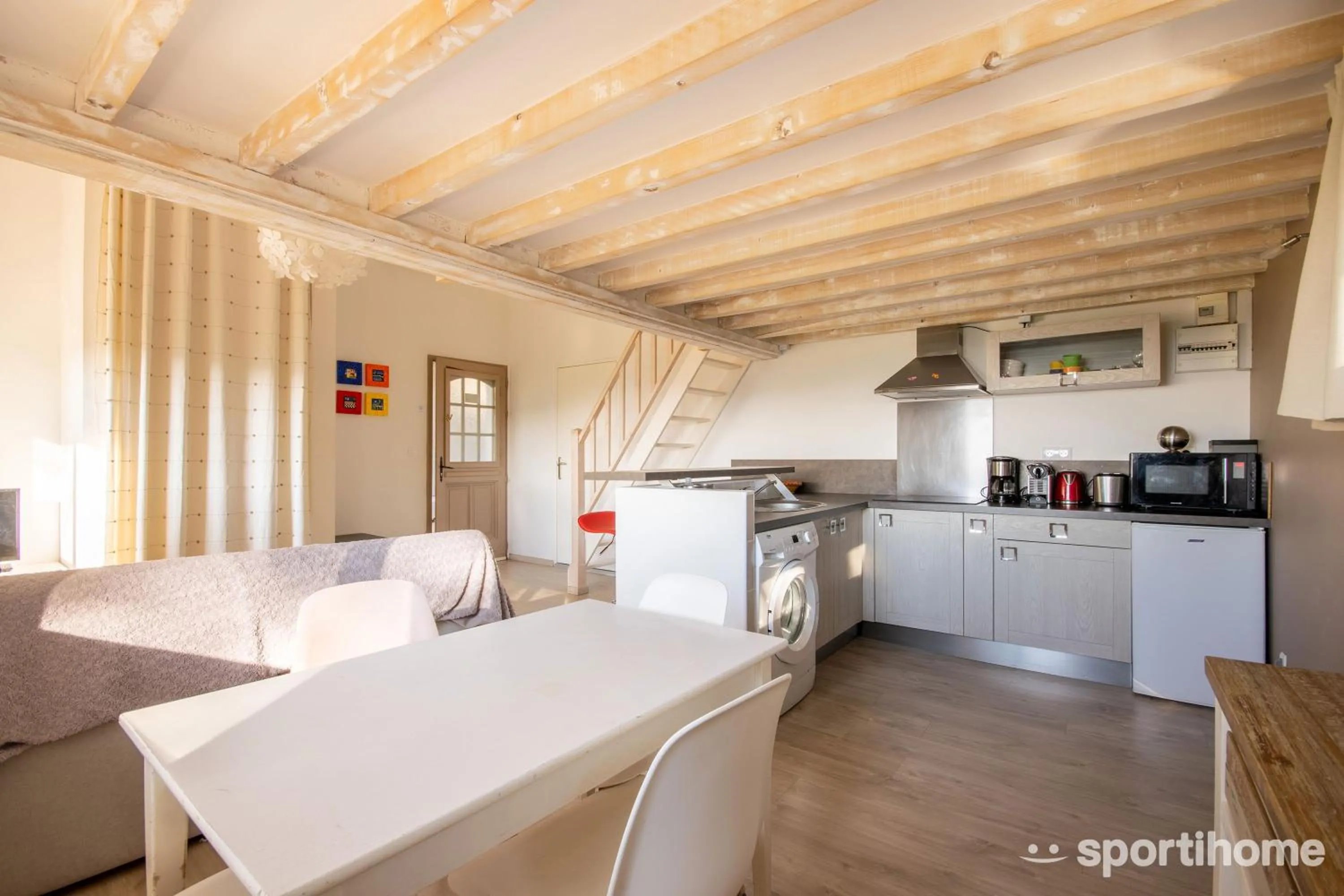 Kitchen or kitchenette, Bed in Le Mas des Roches à Velaux