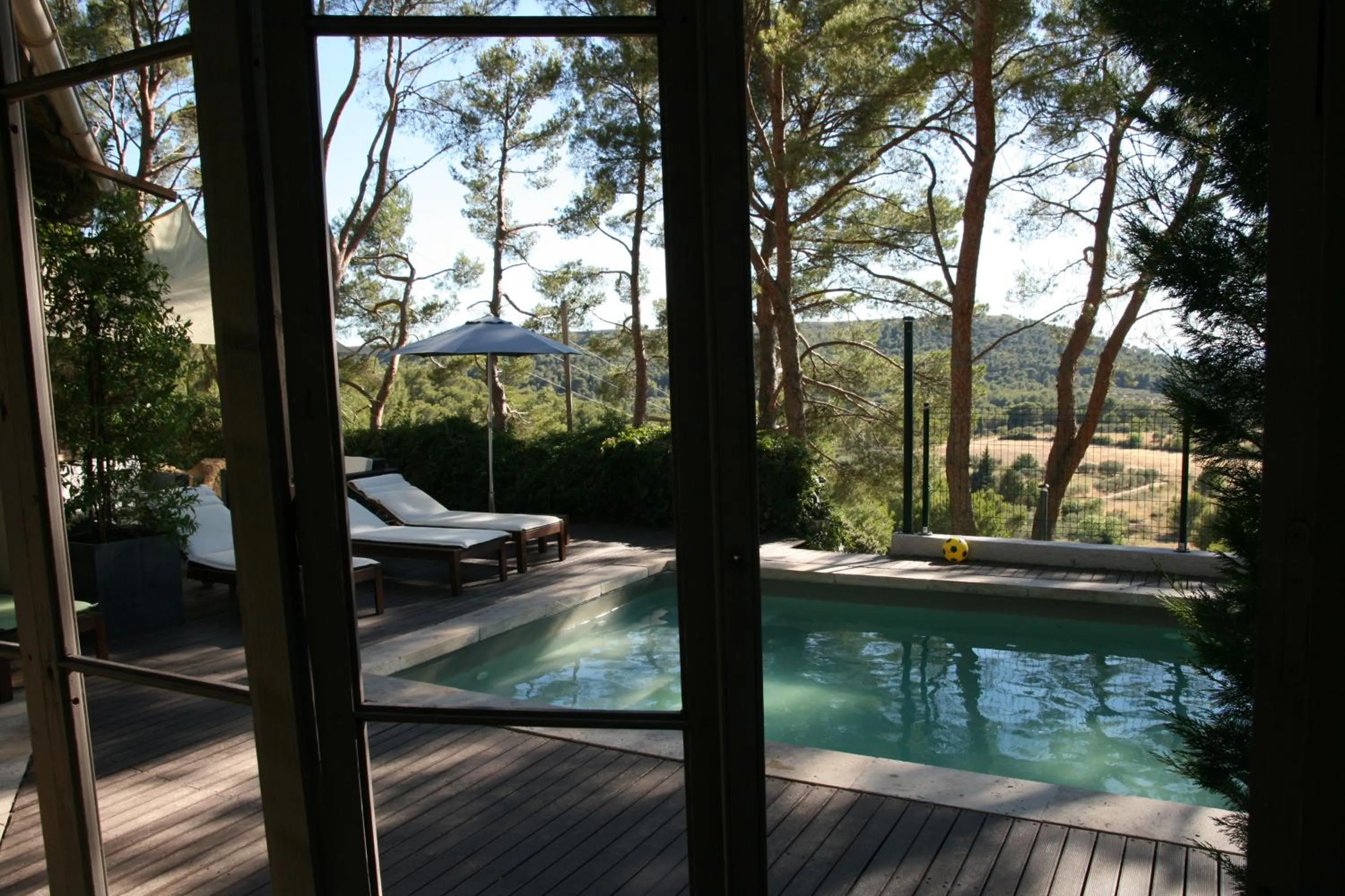 Pool view in Le Mas des Roches à Velaux