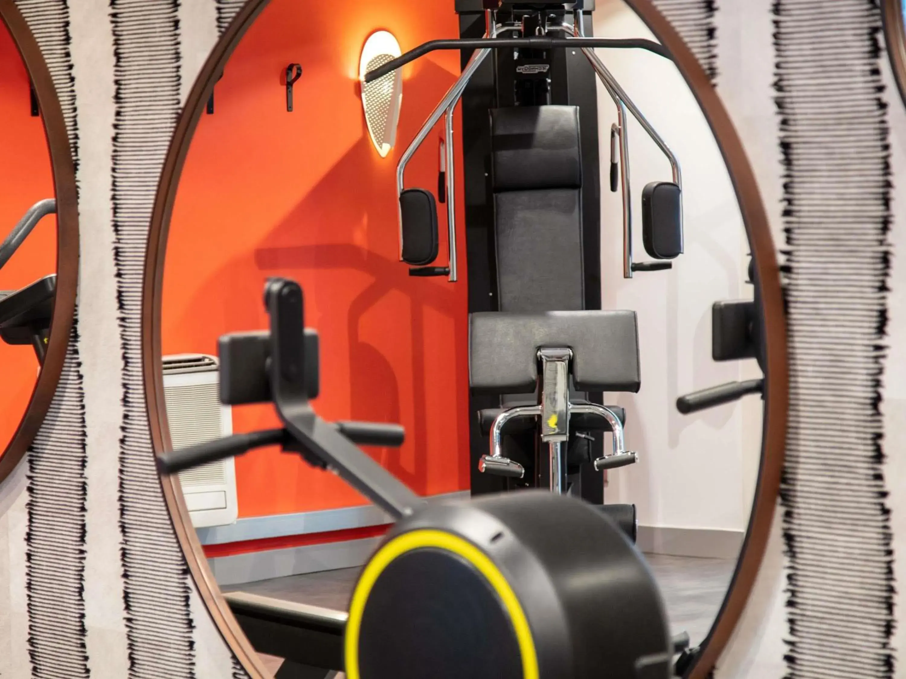 Fitness centre/facilities in Mercure Marseille Centre Prado Vélodrome Fitness centre/facilities in Mercure Marseille Centre Prado Vélodrome